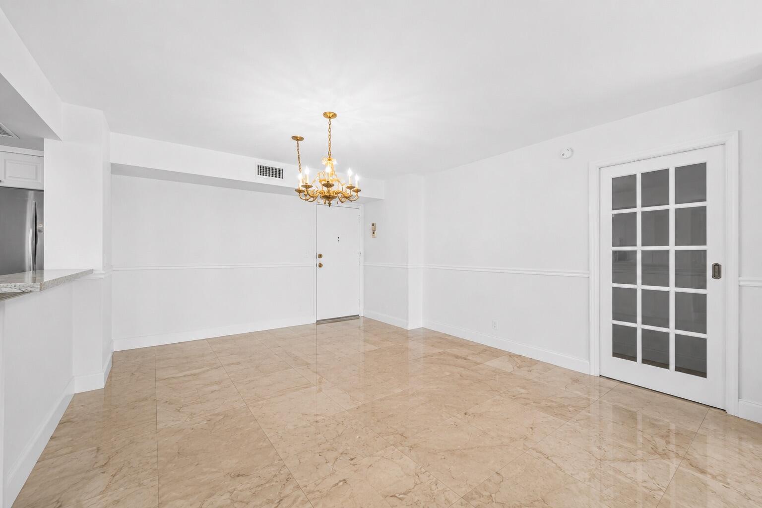 ALLINGTON TOWERS NORTH CONDO - Residential