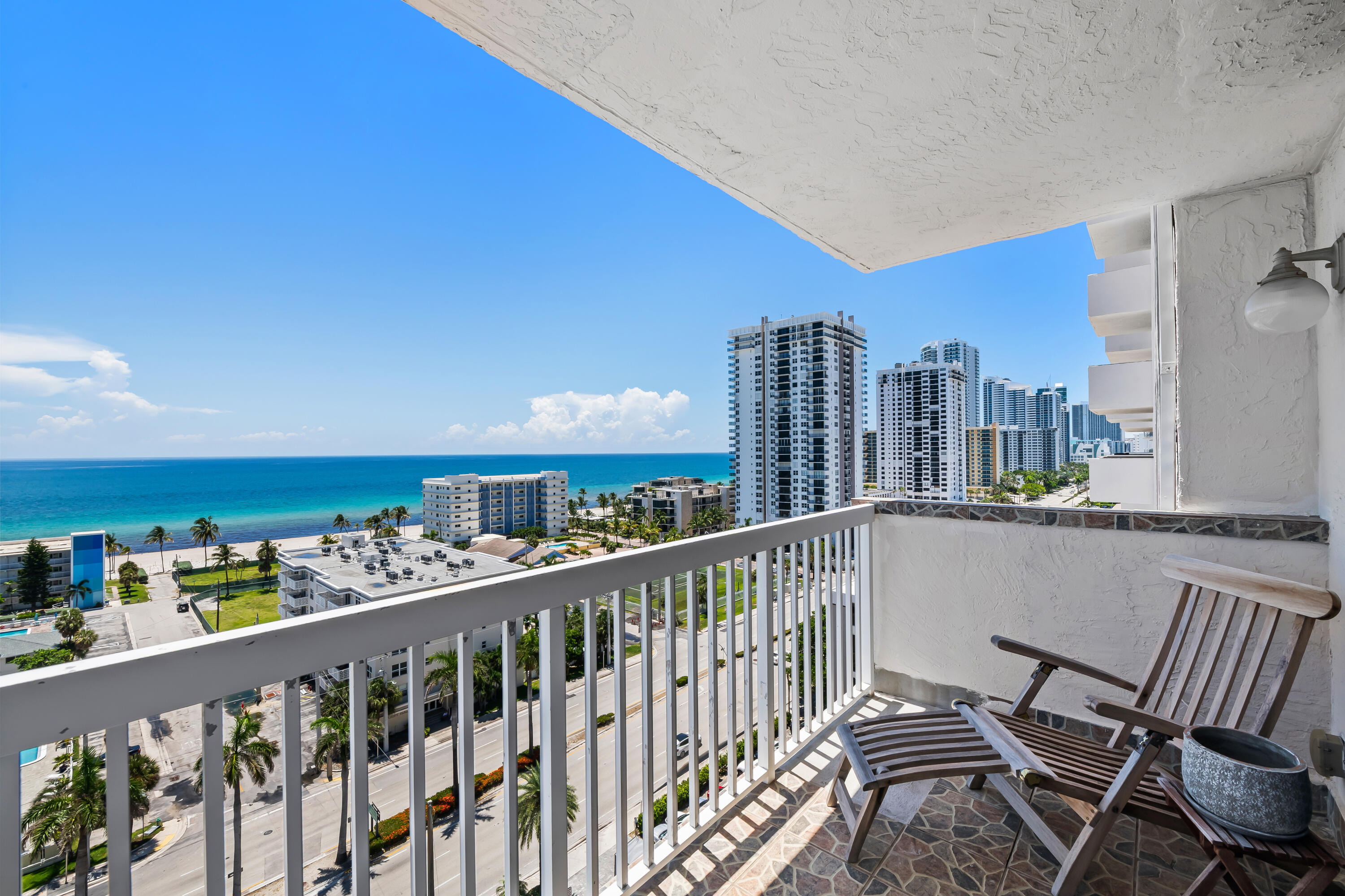 ALLINGTON TOWERS NORTH CONDO - Residential