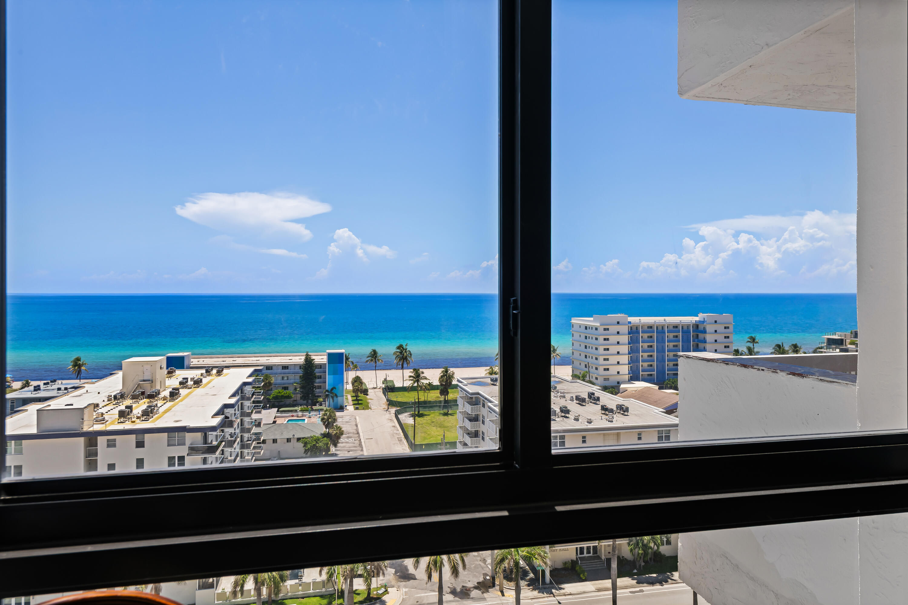ALLINGTON TOWERS NORTH CONDO - Residential