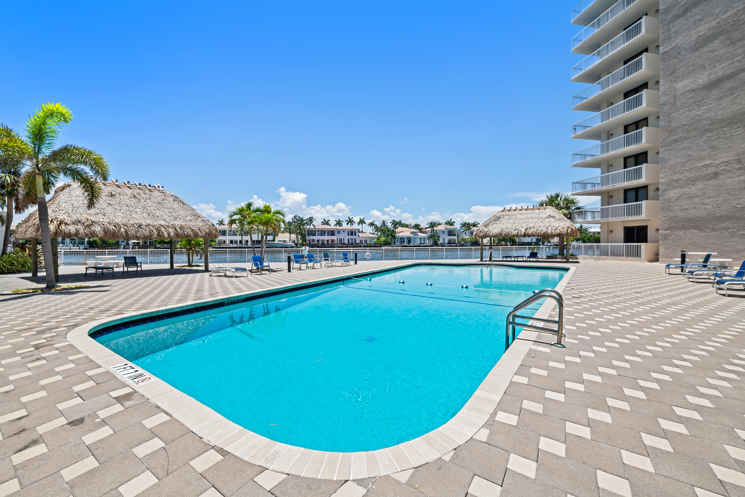 ALLINGTON TOWERS NORTH CONDO - Residential