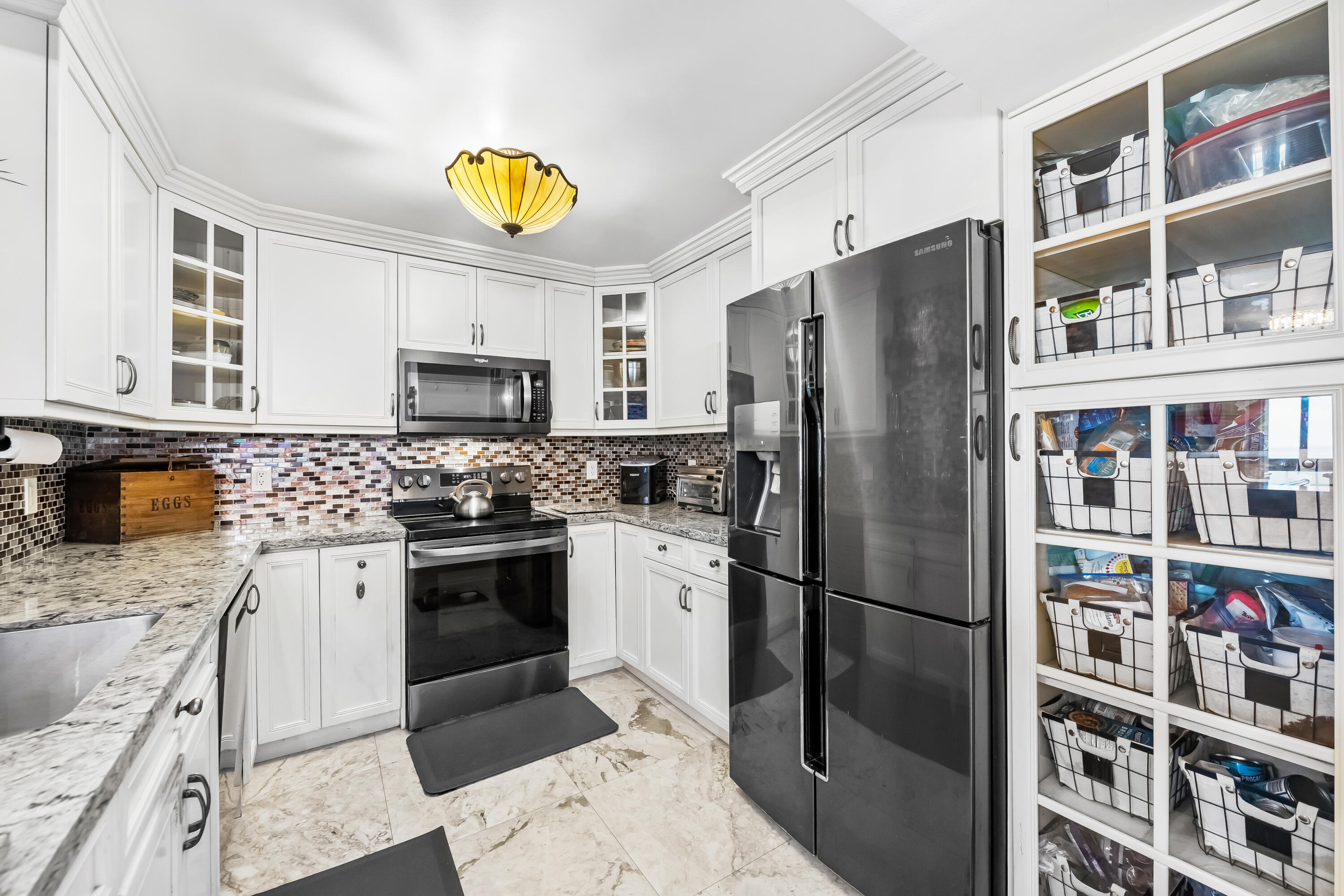 ALLINGTON TOWERS NORTH CONDO - Residential