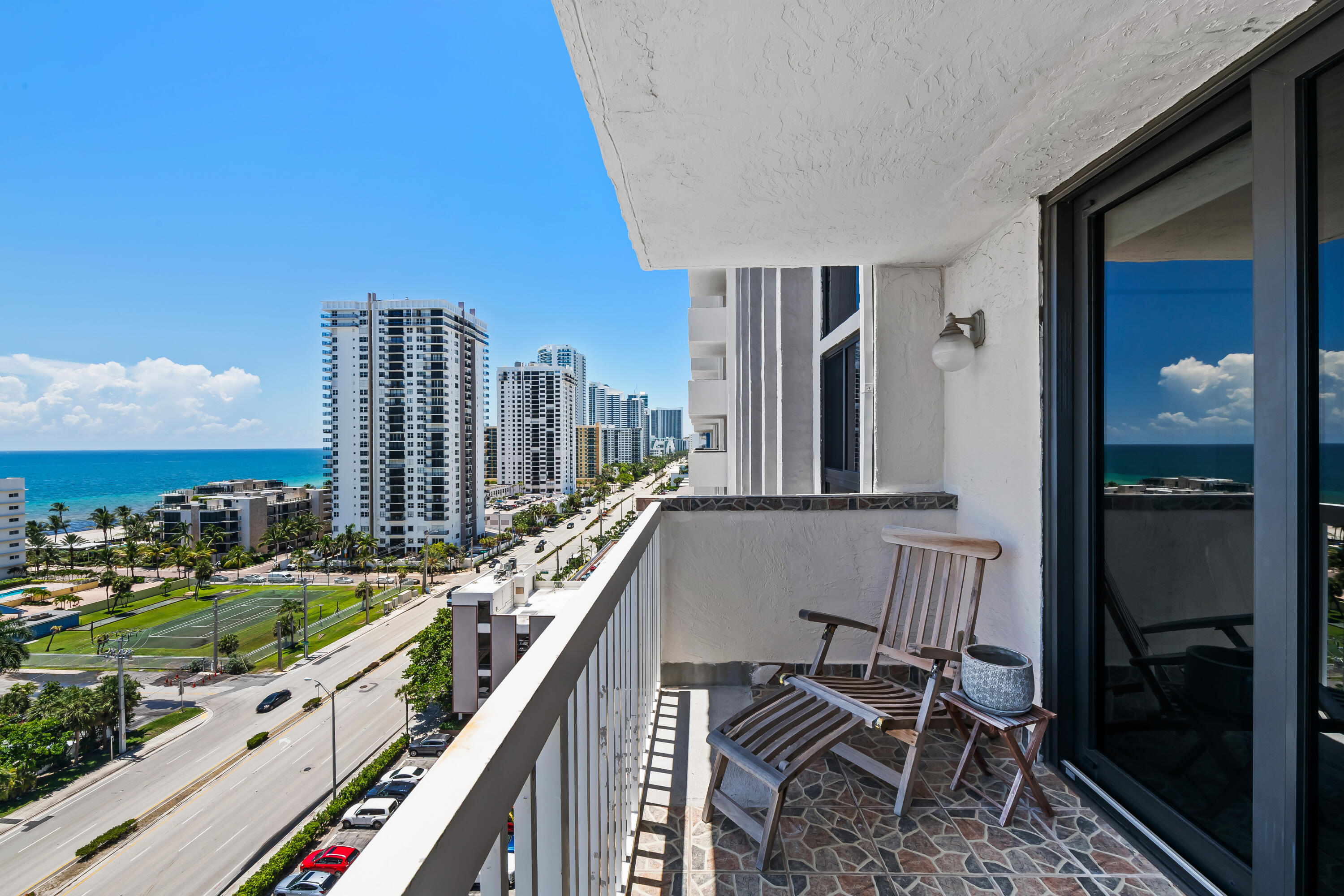 ALLINGTON TOWERS NORTH CONDO - Residential
