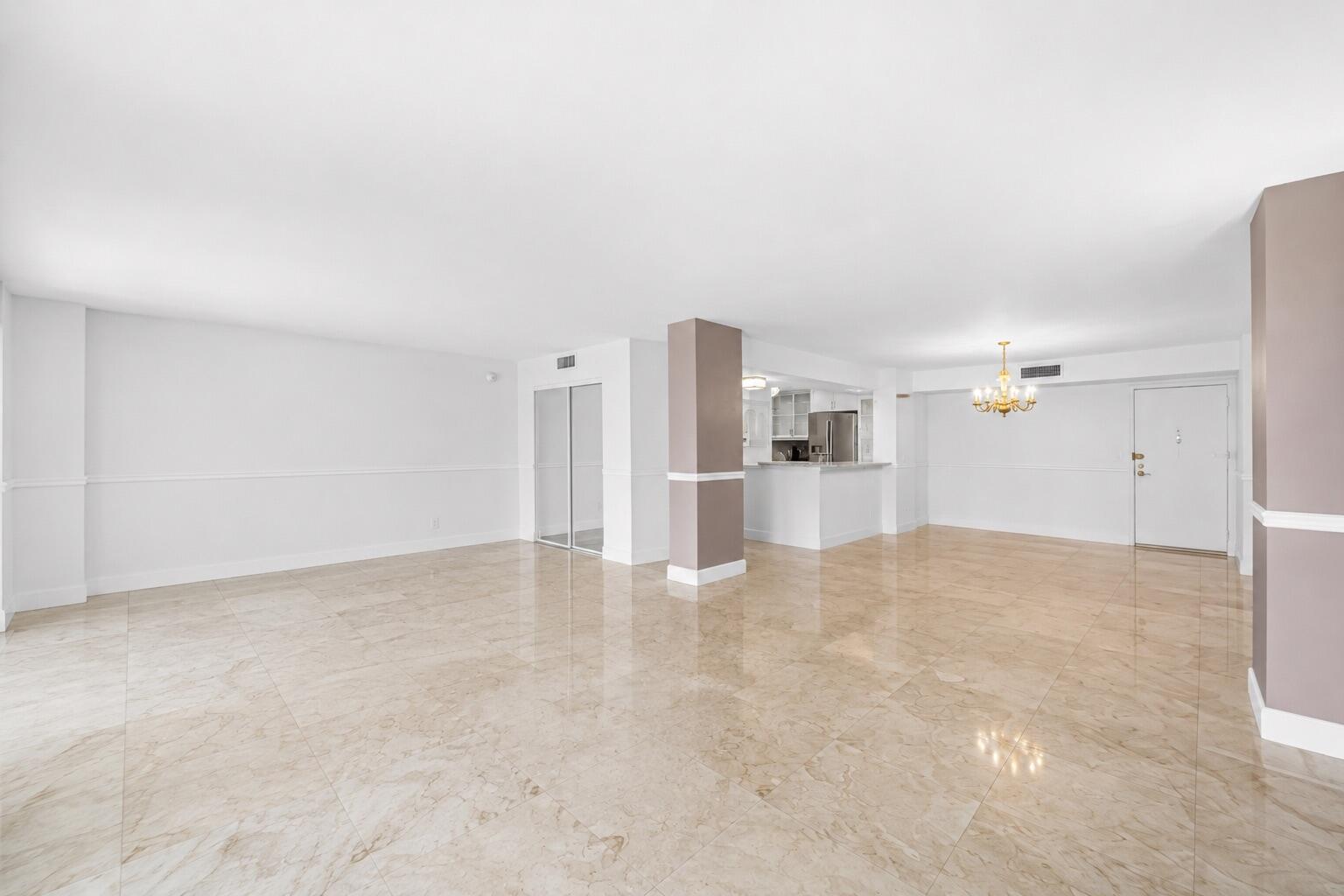 ALLINGTON TOWERS NORTH CONDO - Residential