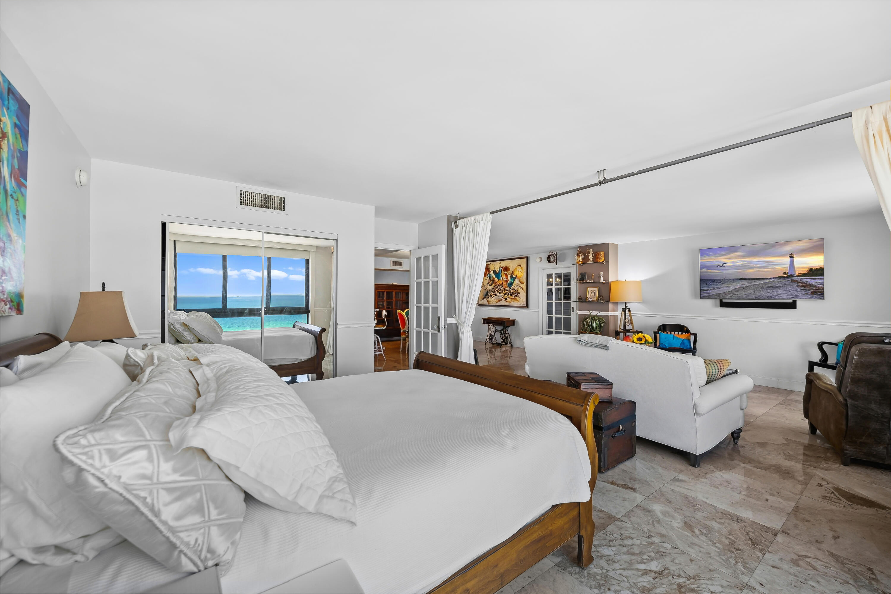 ALLINGTON TOWERS NORTH CONDO - Residential