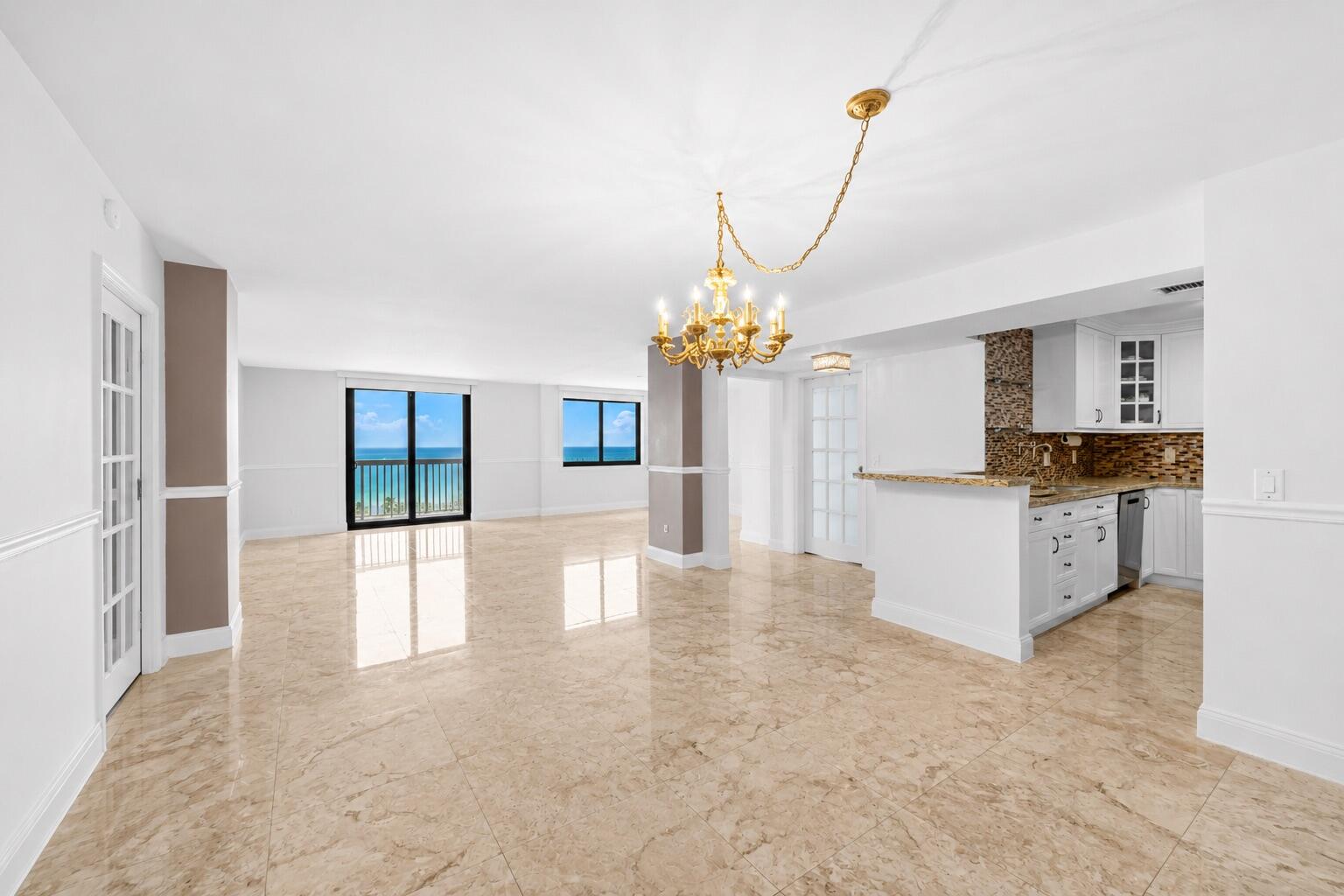 ALLINGTON TOWERS NORTH CONDO - Residential