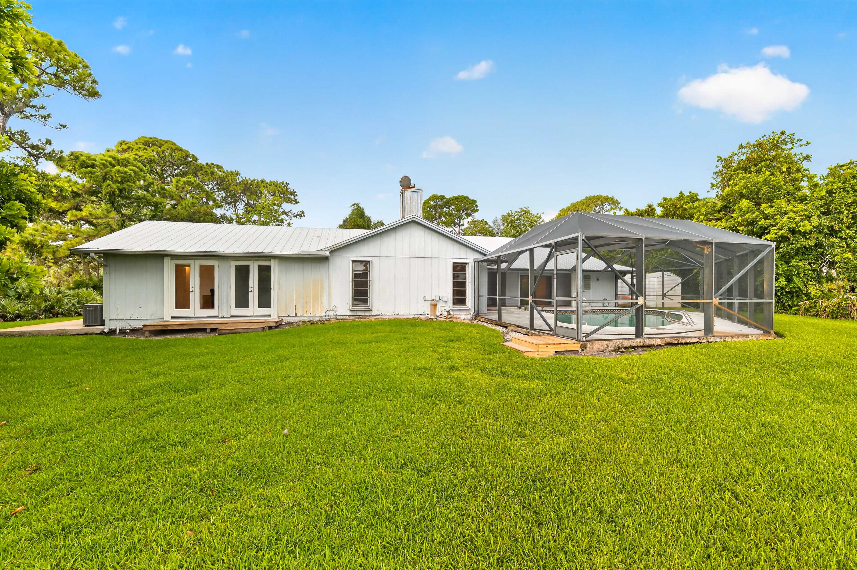 PINECREST LAKES - Residential