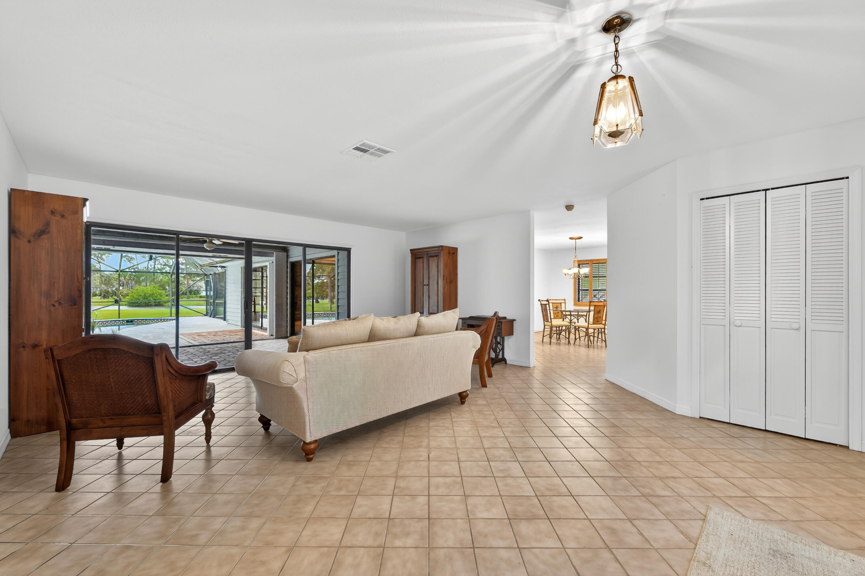 PINECREST LAKES - Residential