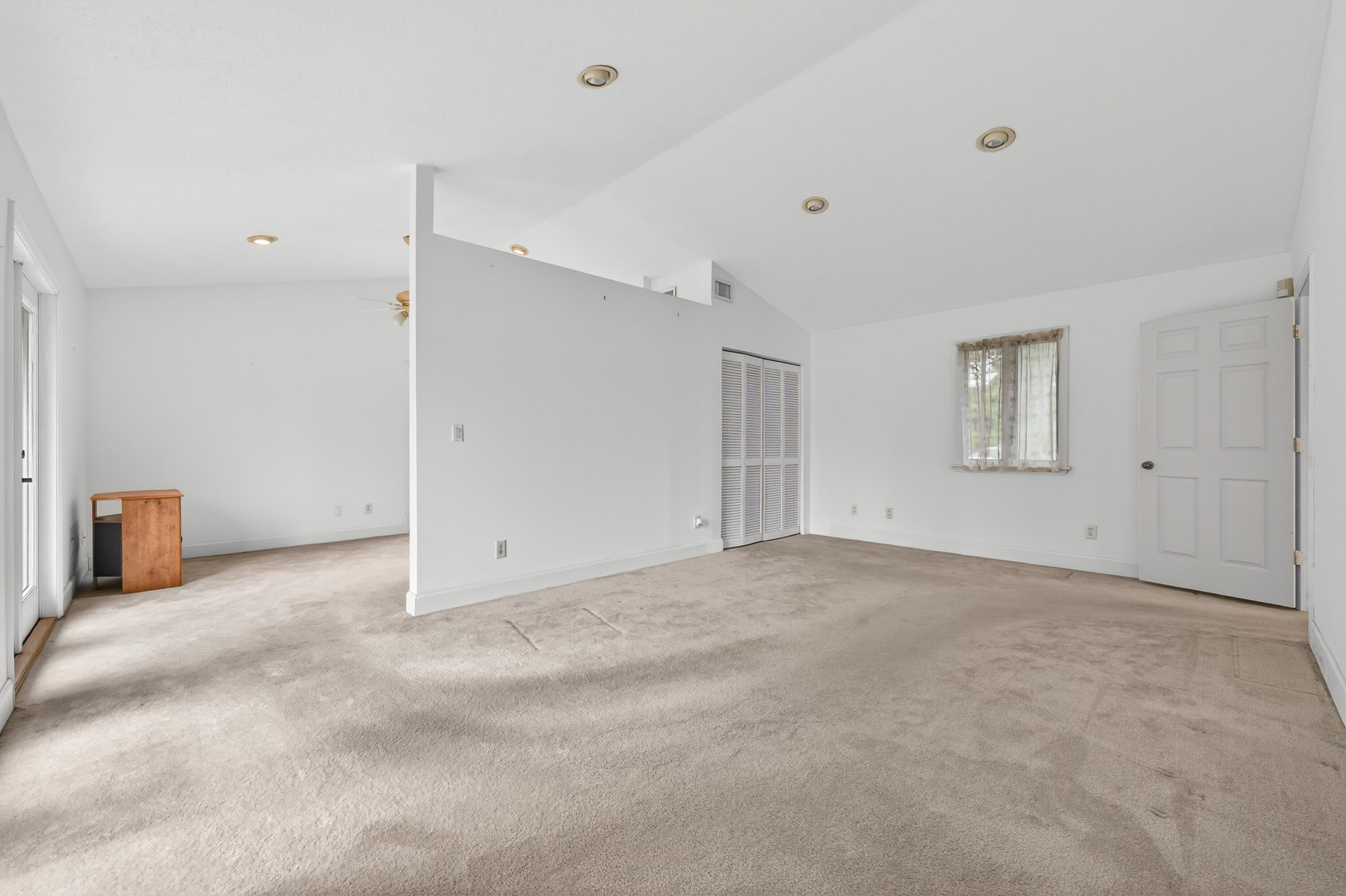 PINECREST LAKES - Residential