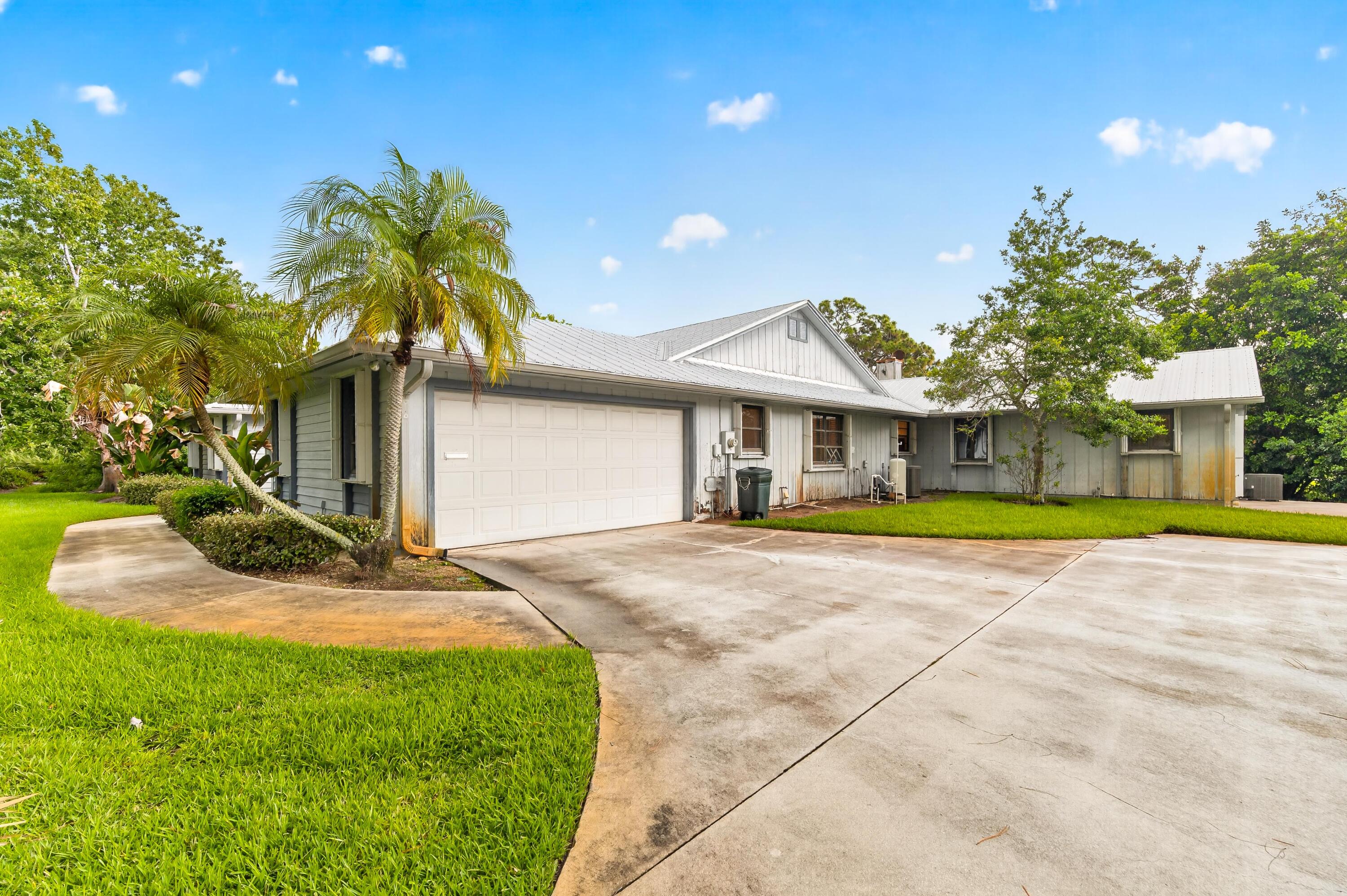 PINECREST LAKES - Residential