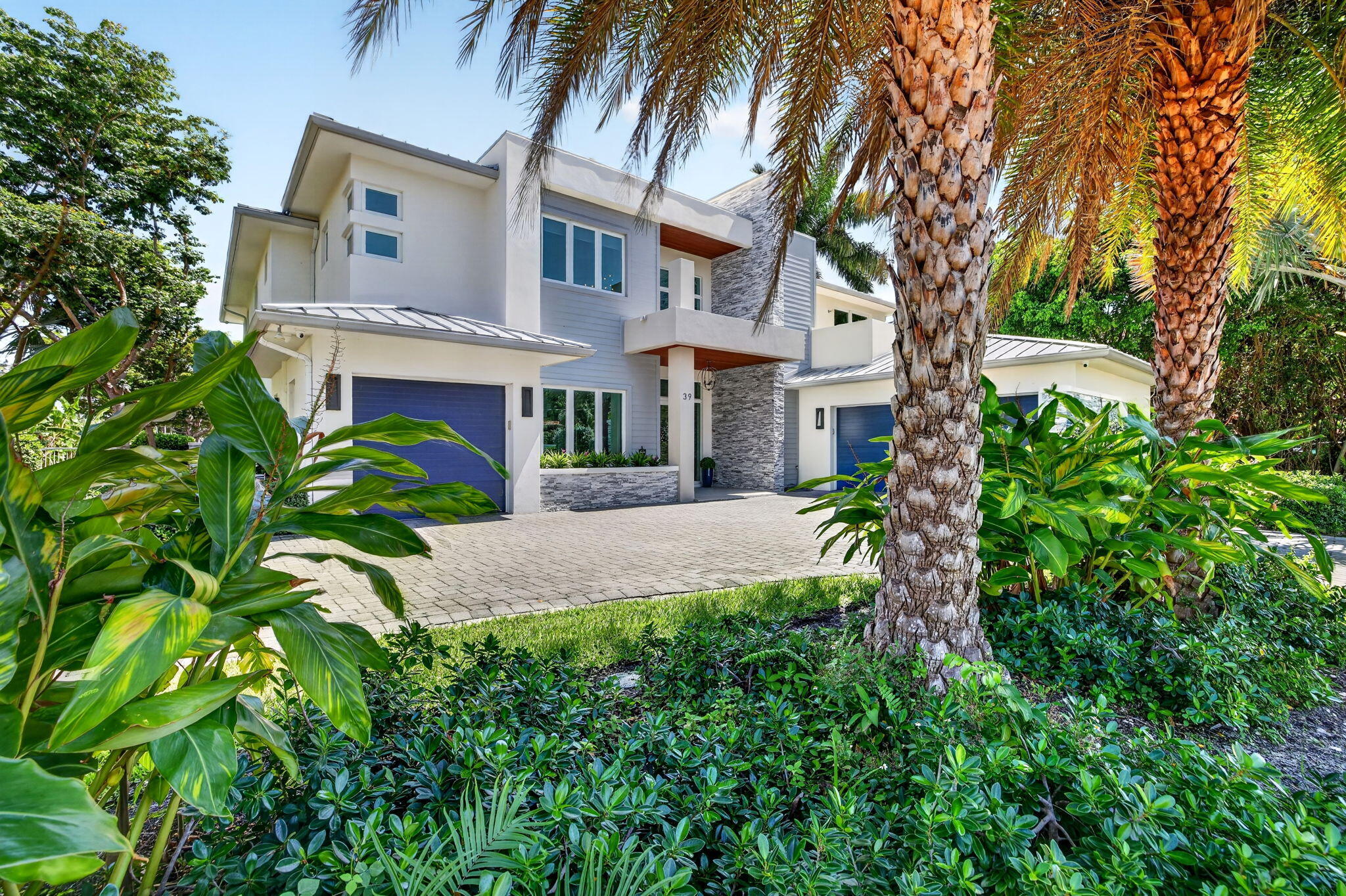 PELICAN ISLE - Residential