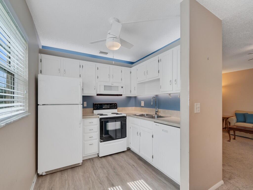 VISTA ROYALE PHASE IV BLDGS 83-111 - Residential