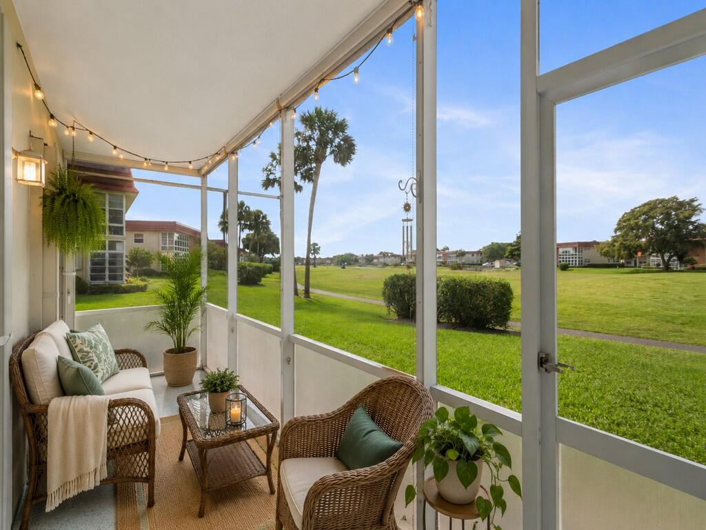 VISTA ROYALE PHASE IV BLDGS 83-111 - Residential