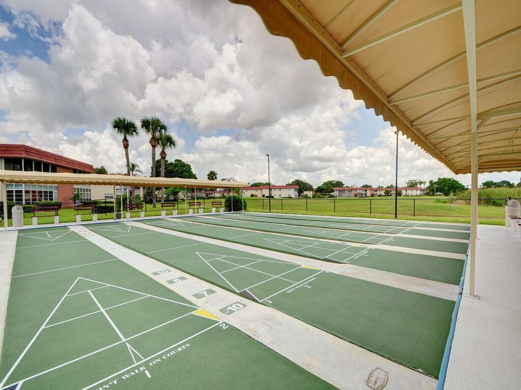 VISTA ROYALE PHASE IV BLDGS 83-111 - Residential