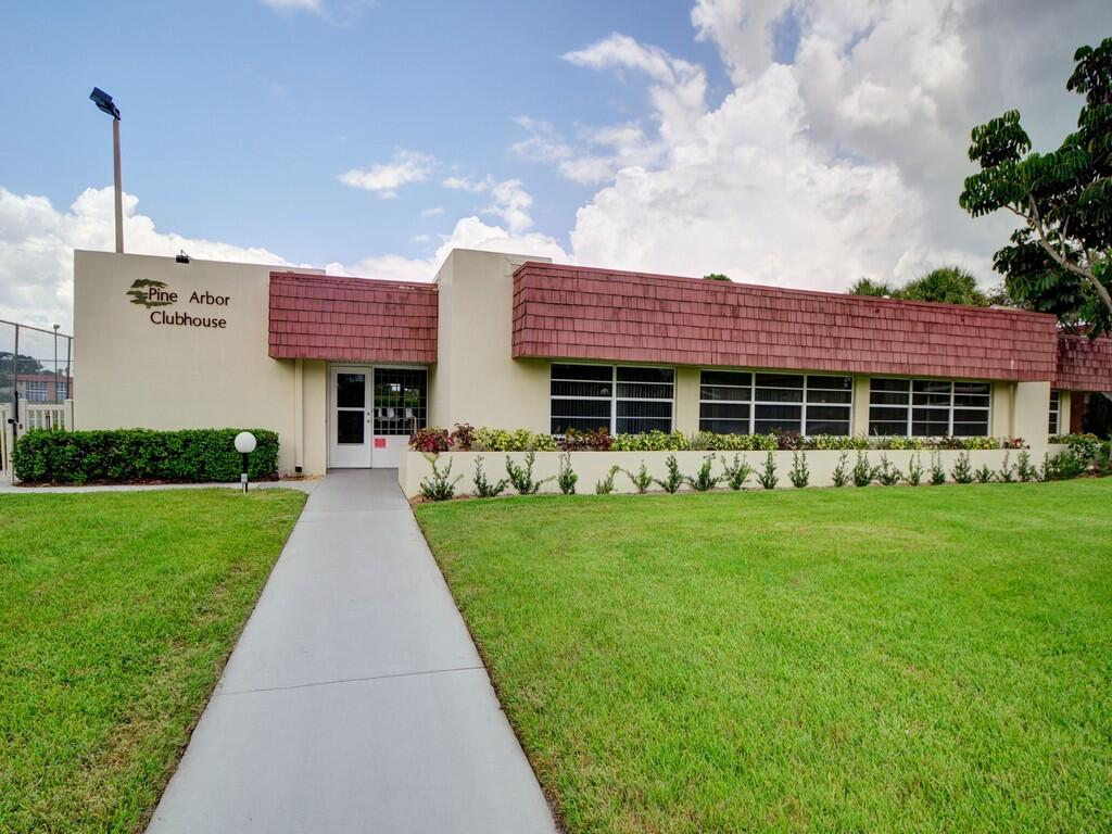 VISTA ROYALE PHASE IV BLDGS 83-111 - Residential
