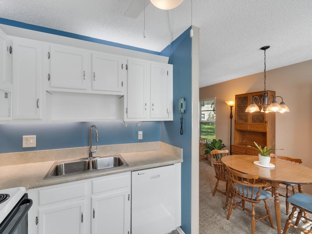 VISTA ROYALE PHASE IV BLDGS 83-111 - Residential