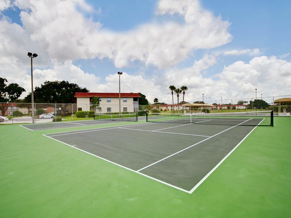 VISTA ROYALE PHASE IV BLDGS 83-111 - Residential