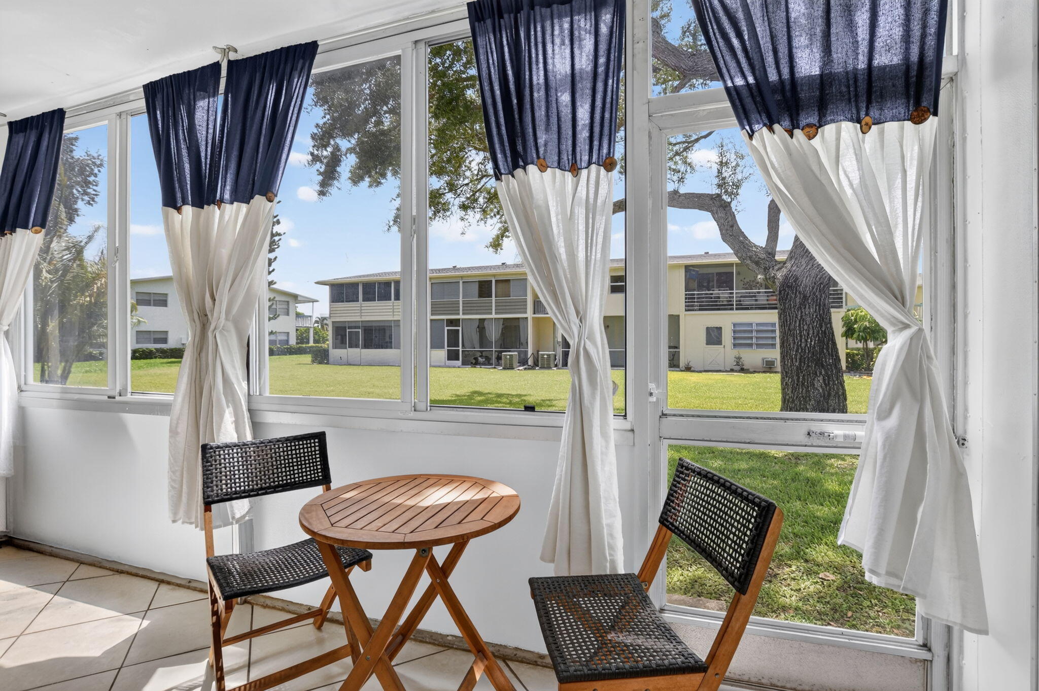 OAKRIDGE Q CONDO - Residential