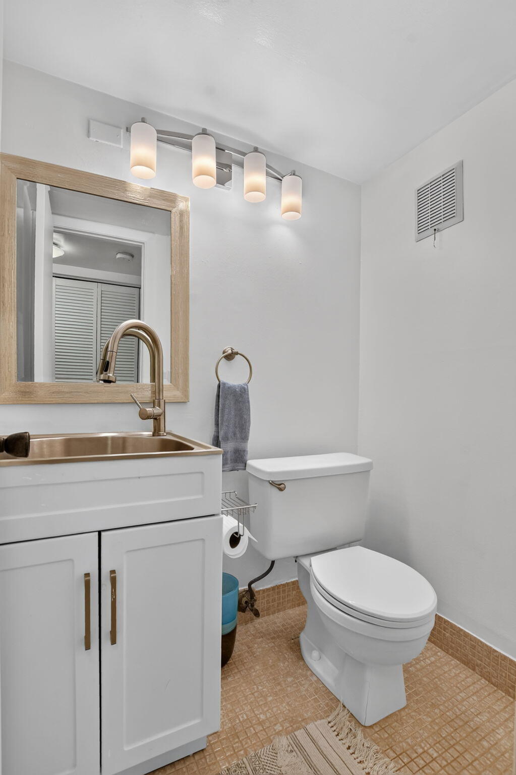 OAKRIDGE Q CONDO - Residential