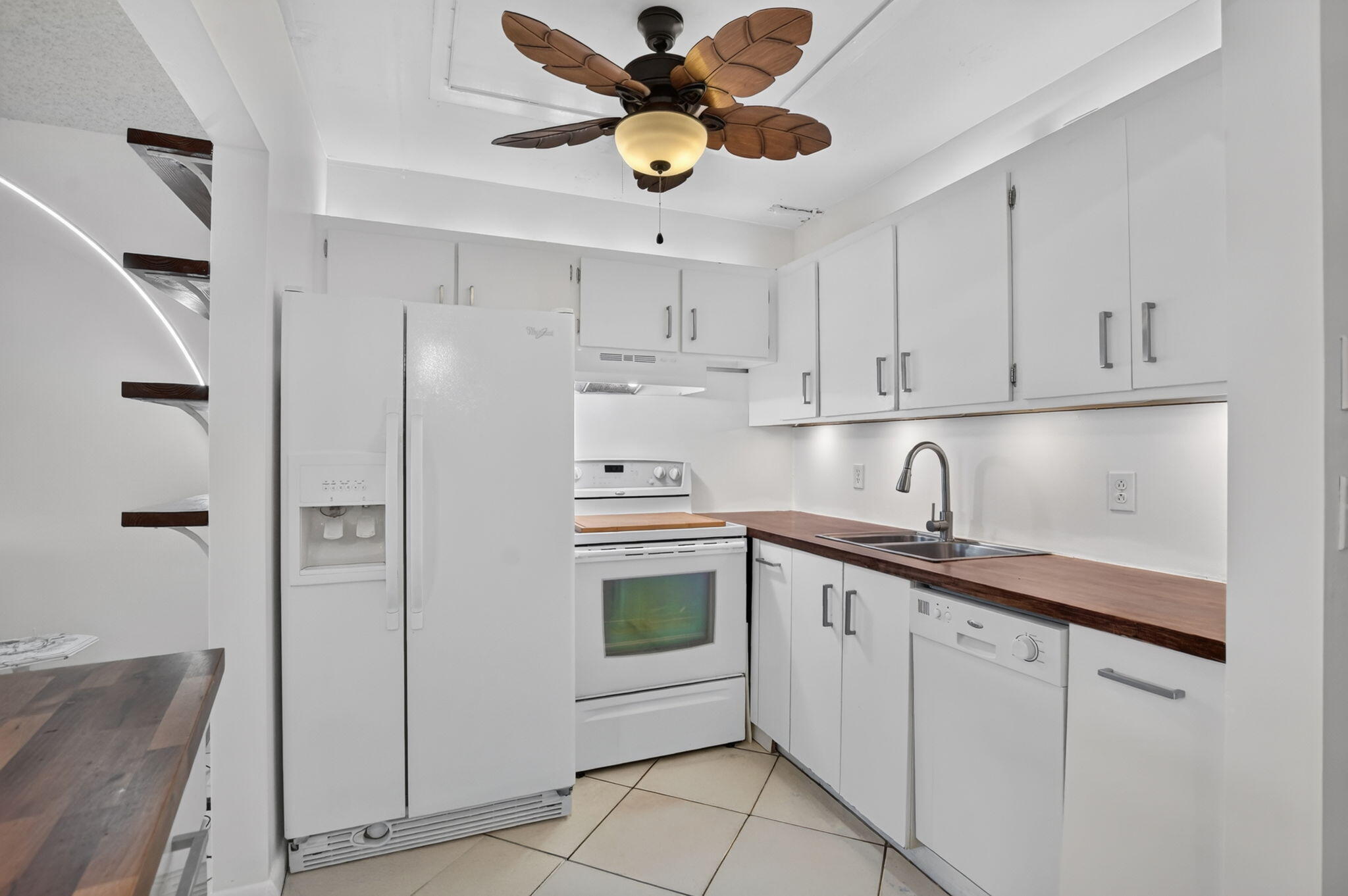 OAKRIDGE Q CONDO - Residential
