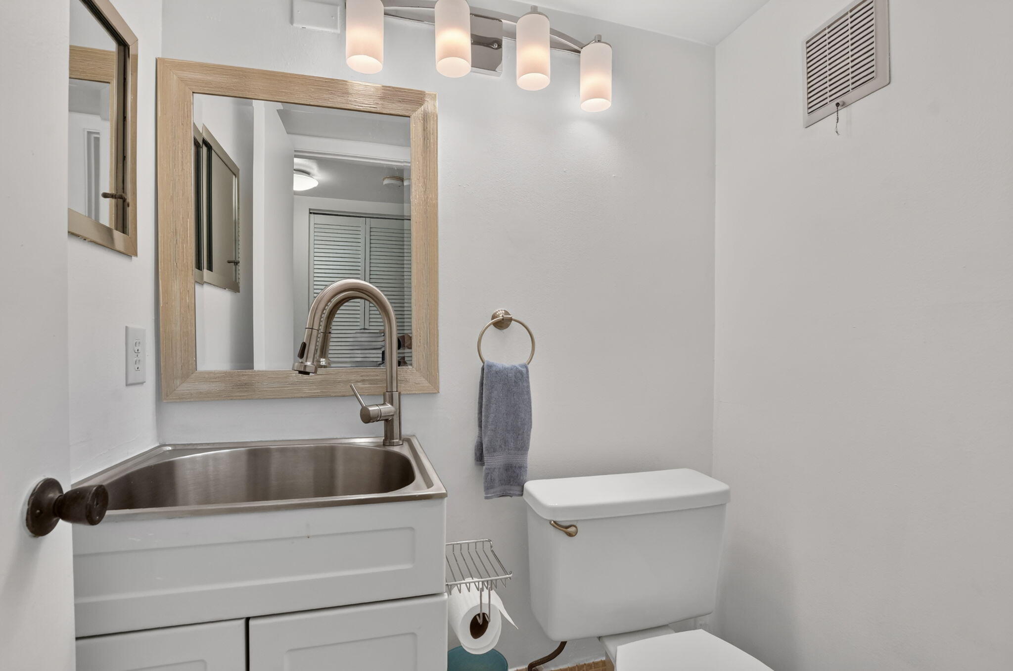 OAKRIDGE Q CONDO - Residential