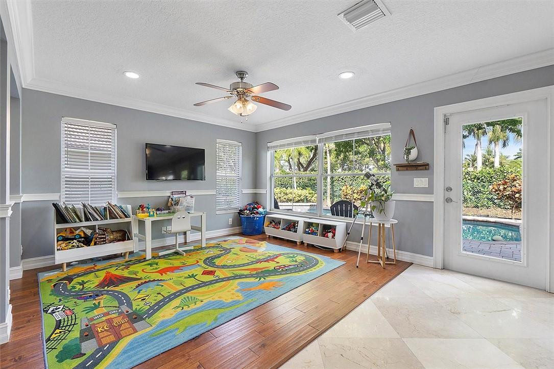 COVENTRY COVE - Residential
