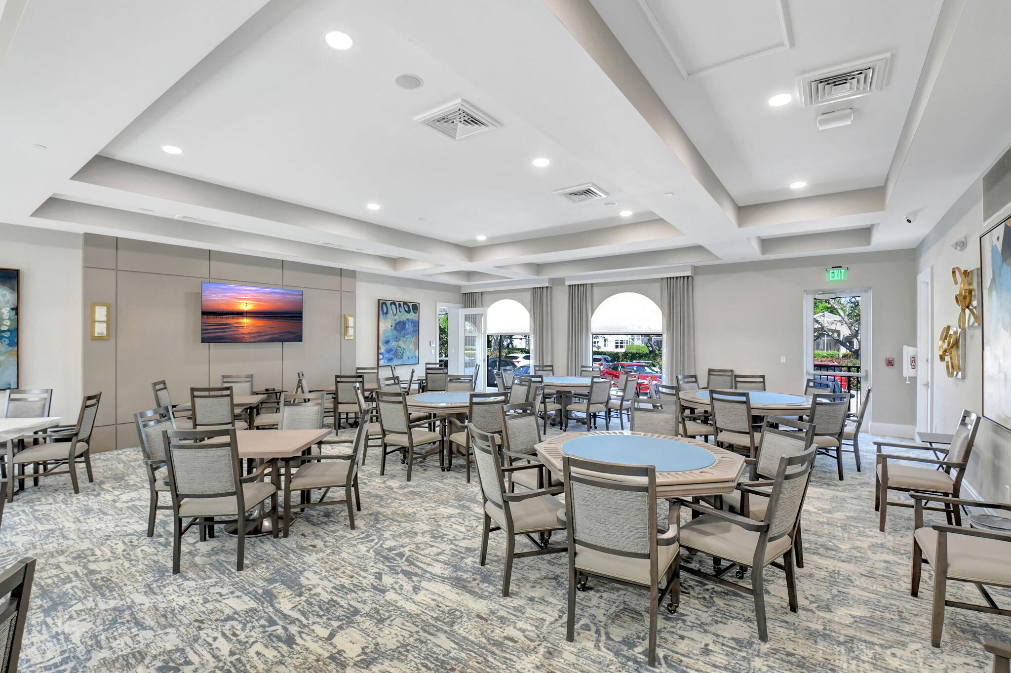 VALENCIA LAKES - Residential