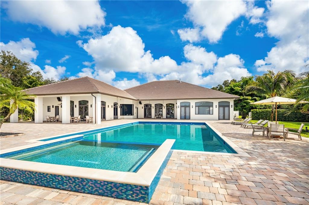 SUNSHINE RANCHES - Residential