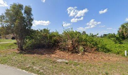 This is an Empty Lot in SouthWood subdivision of LeHigh Acres. A great opportunity to build your Dream Home. *Buyers must do their own due diligence for zoning, permitting, land use, utilities, Ect.*