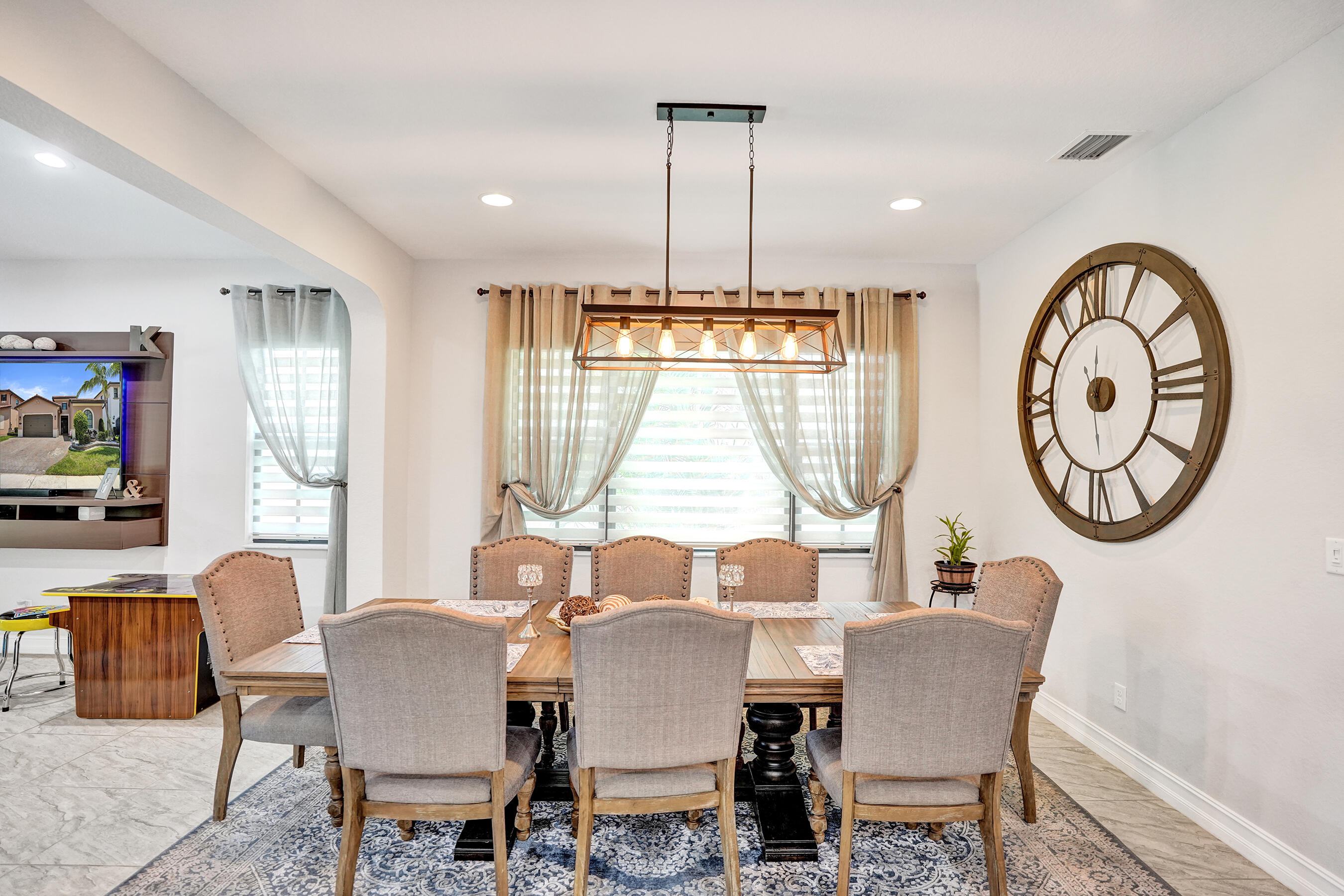 BRUSCHI PROPERTY - Residential