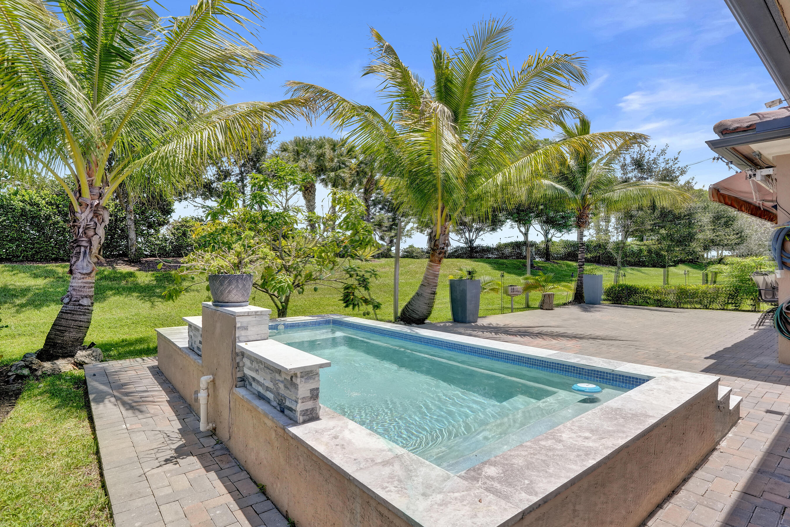BRUSCHI PROPERTY - Residential