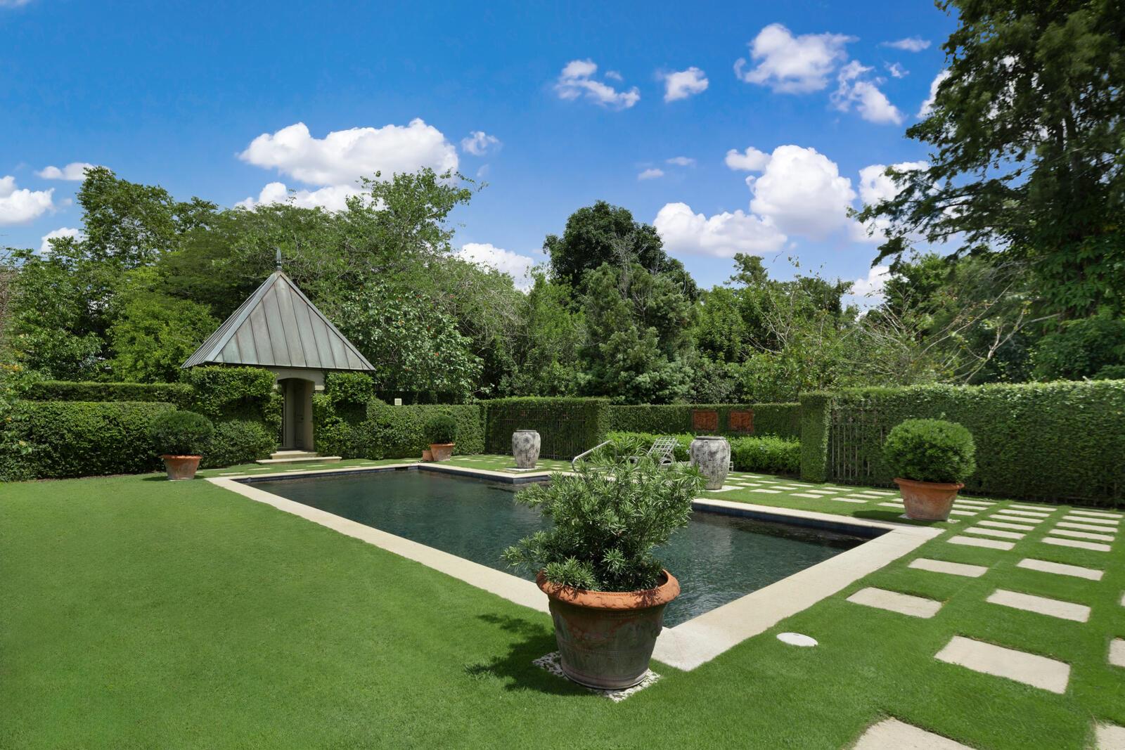 BRIDLE PATH OF Palm Beach Polo & Country Club - Residential
