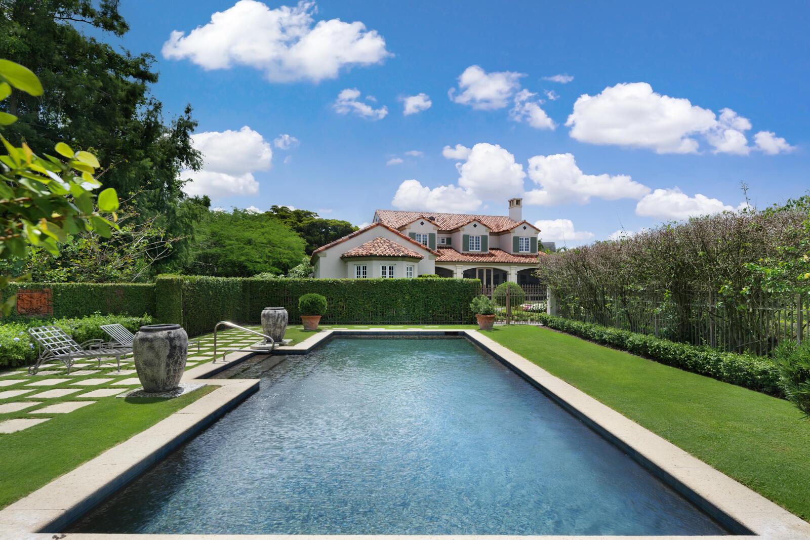 BRIDLE PATH OF Palm Beach Polo & Country Club - Residential