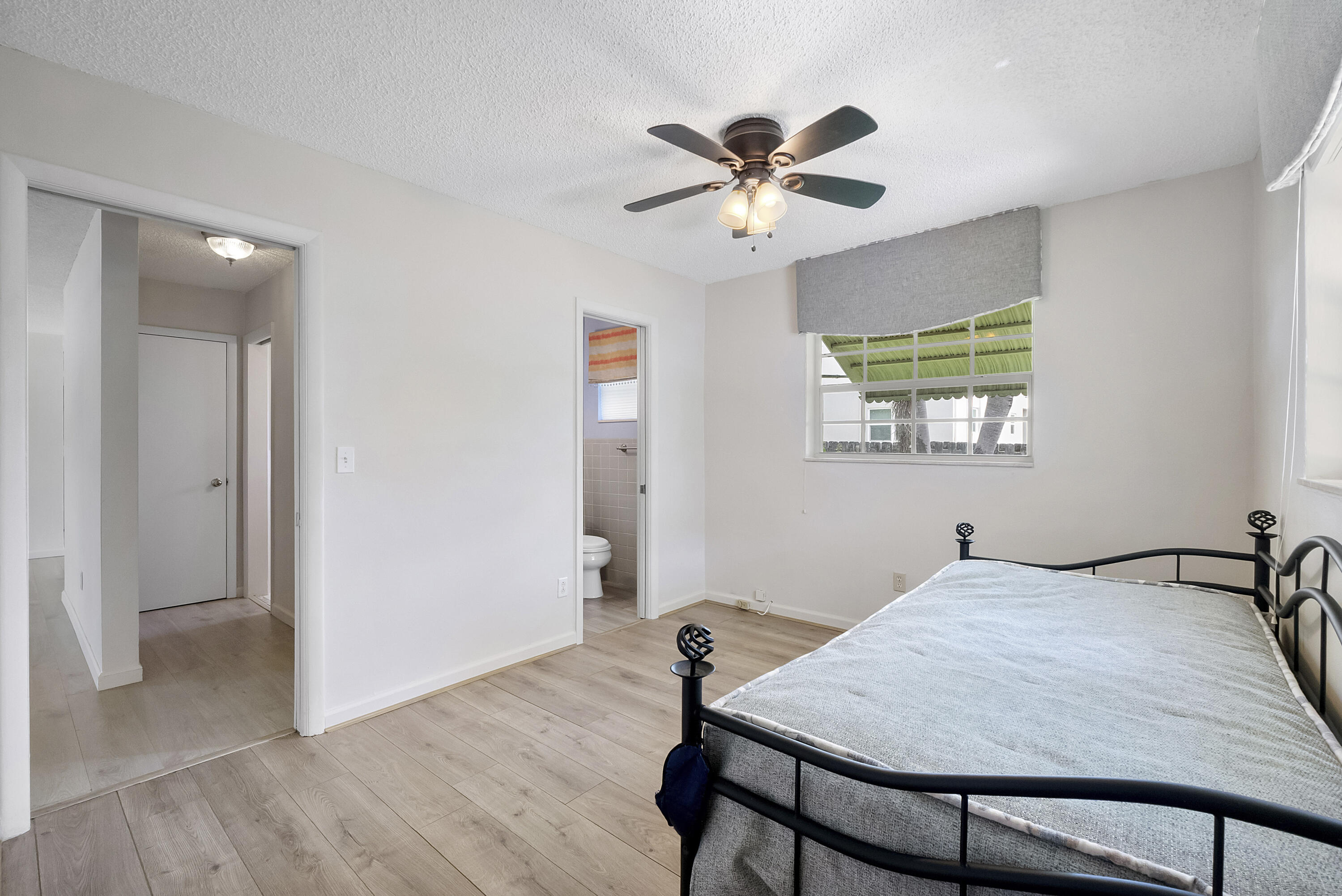 CRESTHAVEN NO 9 REPLAT - Residential