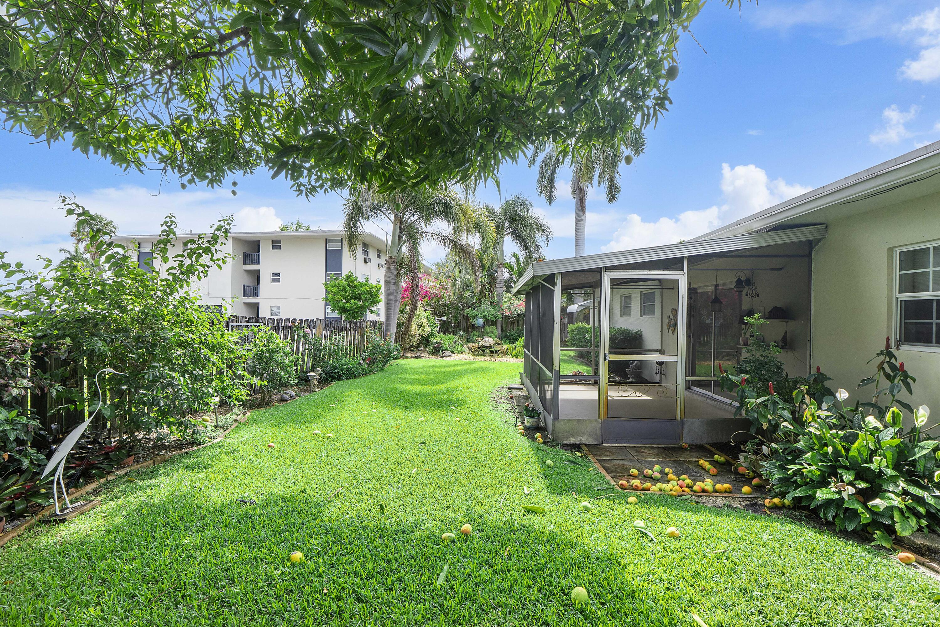 CRESTHAVEN NO 9 REPLAT - Residential
