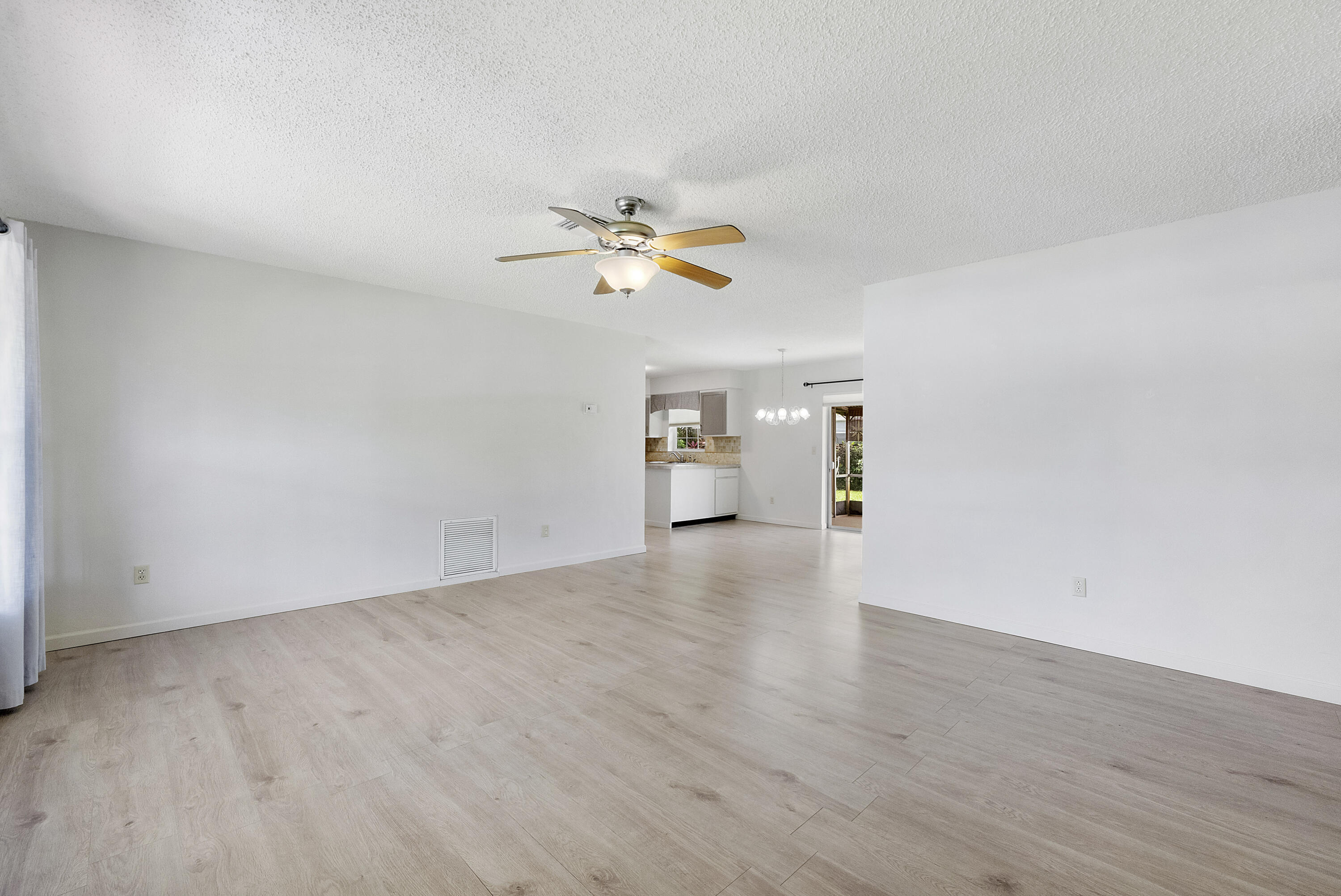 CRESTHAVEN NO 9 REPLAT - Residential