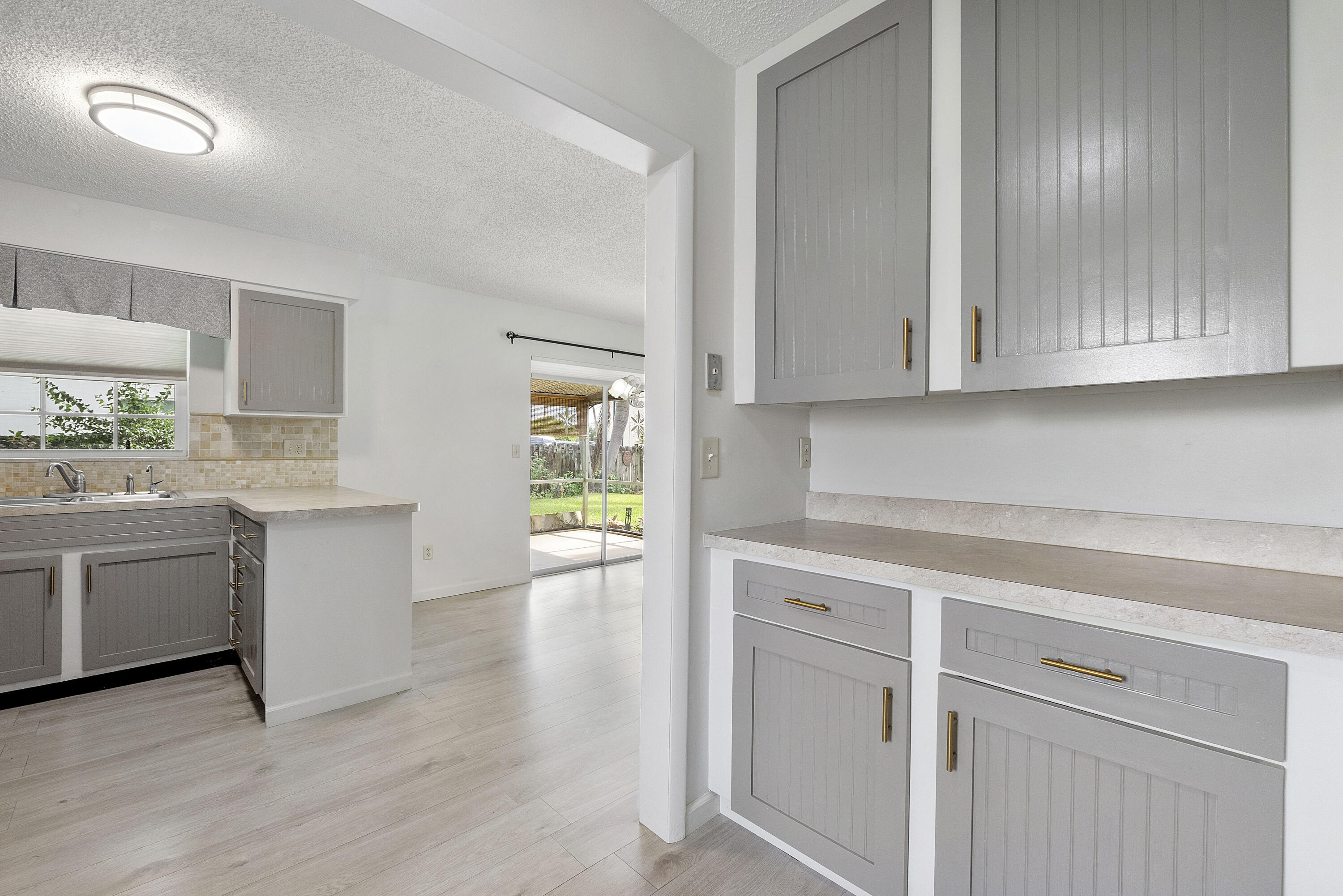 CRESTHAVEN NO 9 REPLAT - Residential
