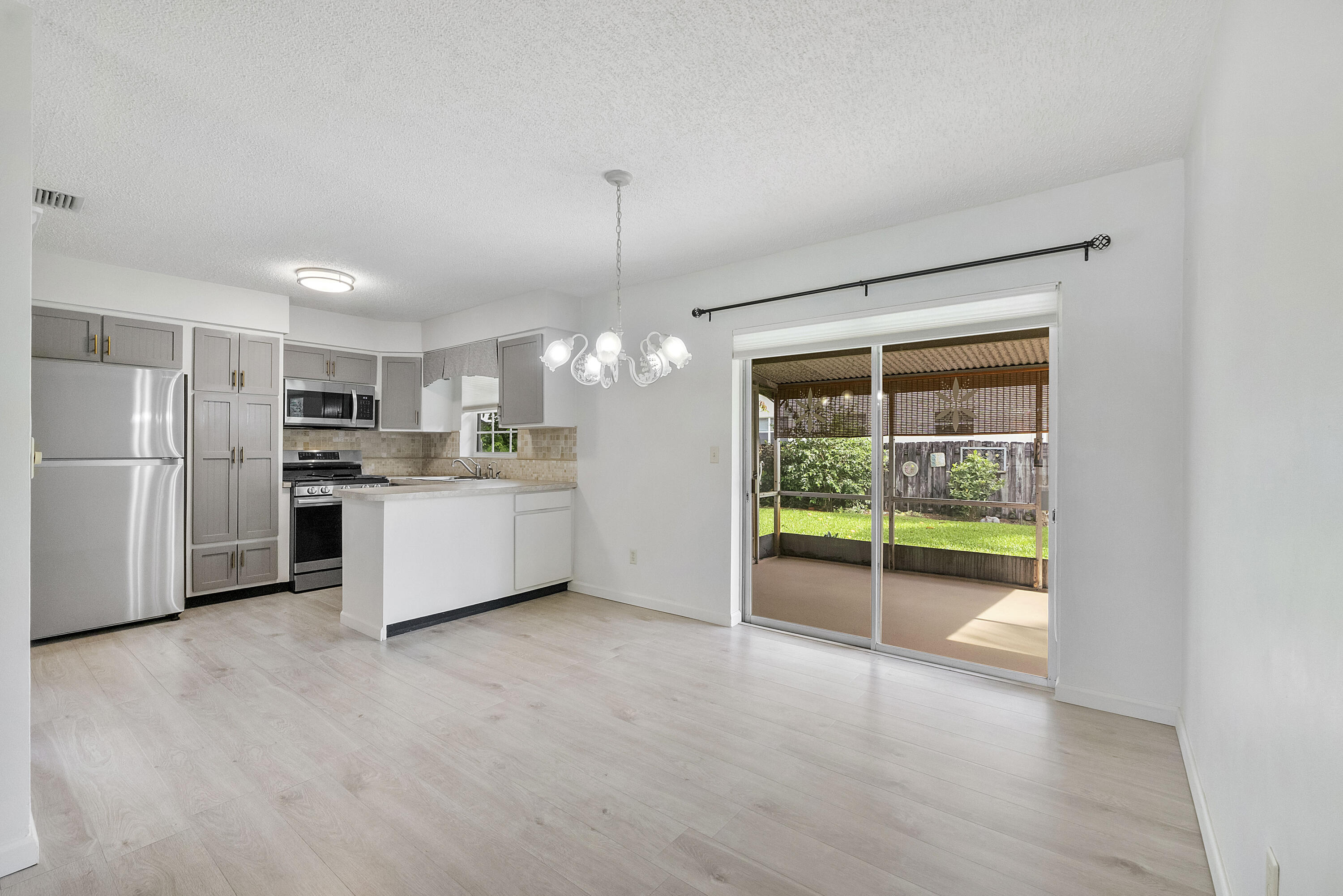 CRESTHAVEN NO 9 REPLAT - Residential
