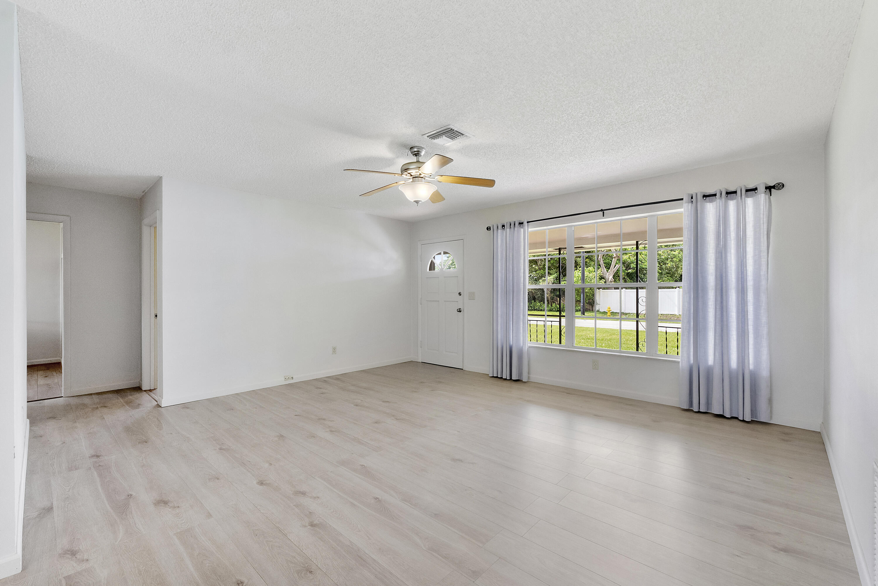 CRESTHAVEN NO 9 REPLAT - Residential