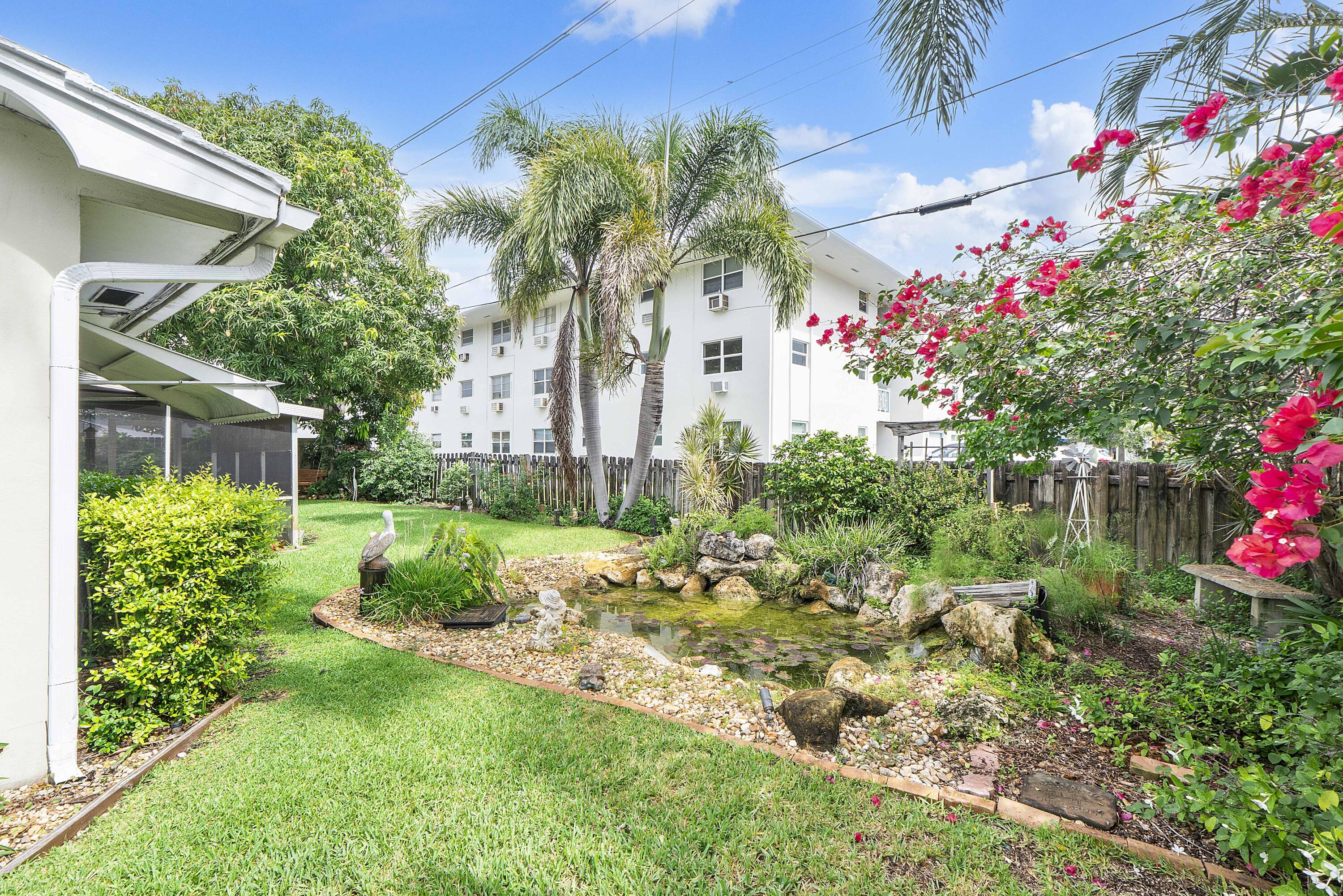 CRESTHAVEN NO 9 REPLAT - Residential