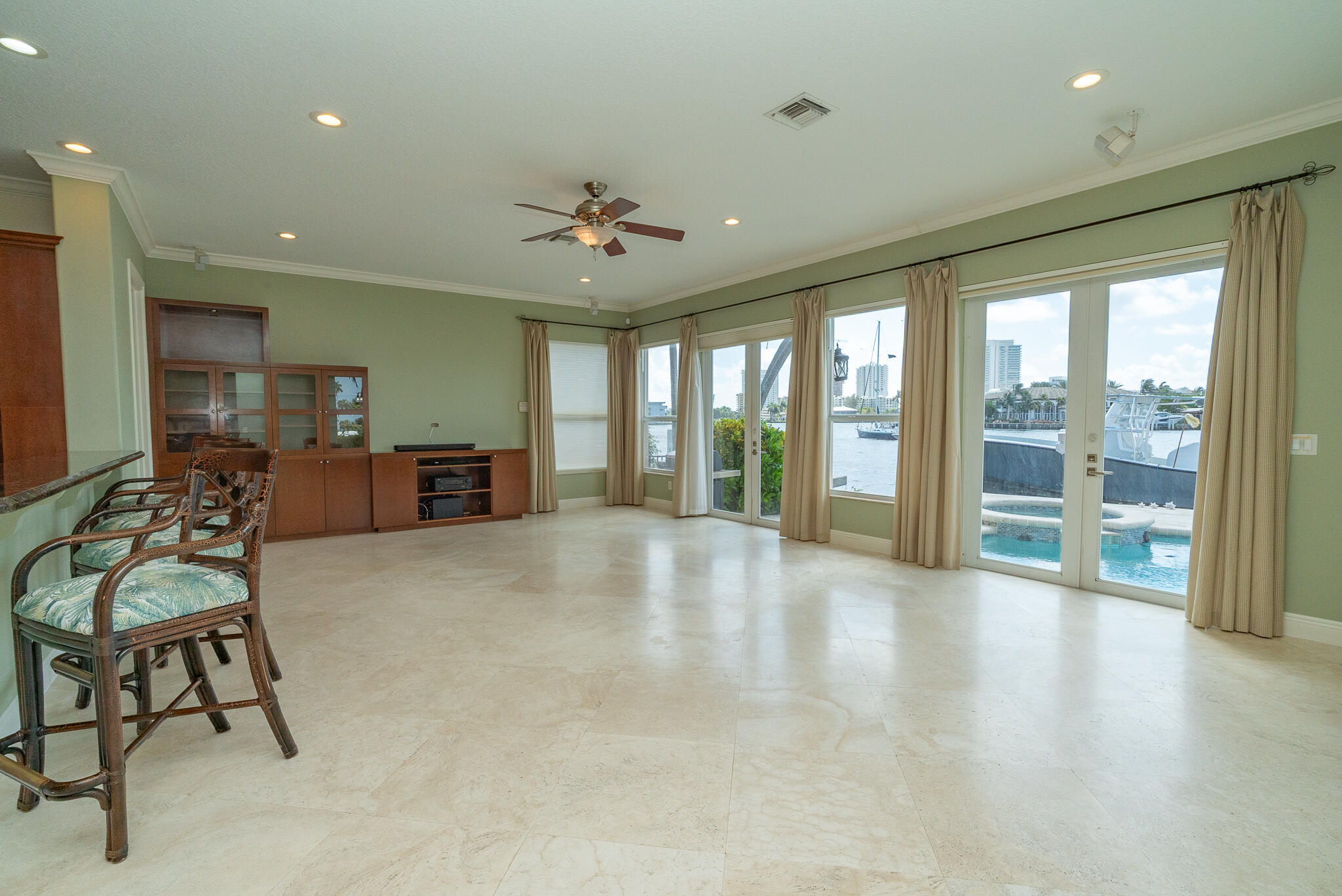 CYPRESS POINT - Residential