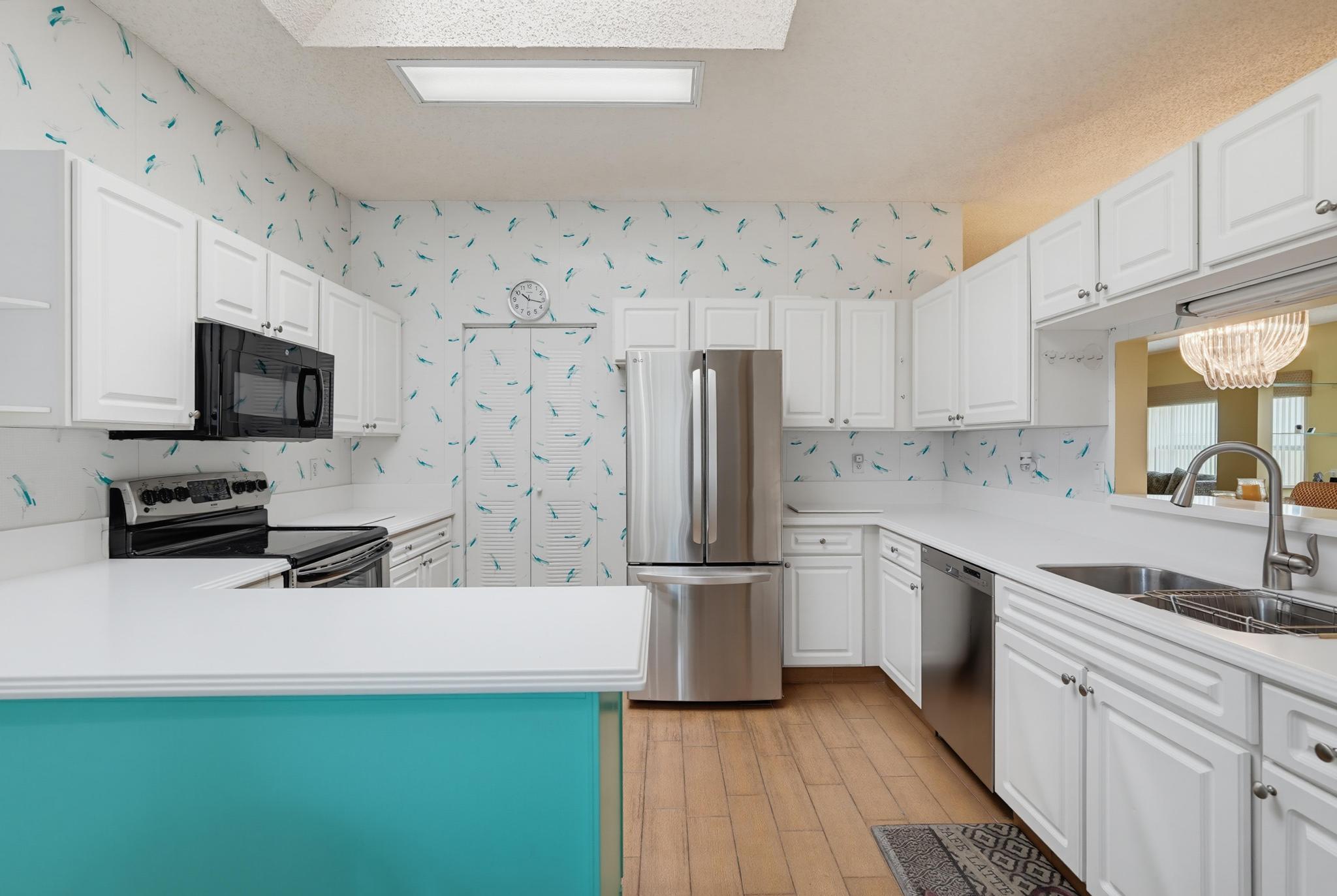 PINE RIDGE AT DELRAY BEACH - Residential