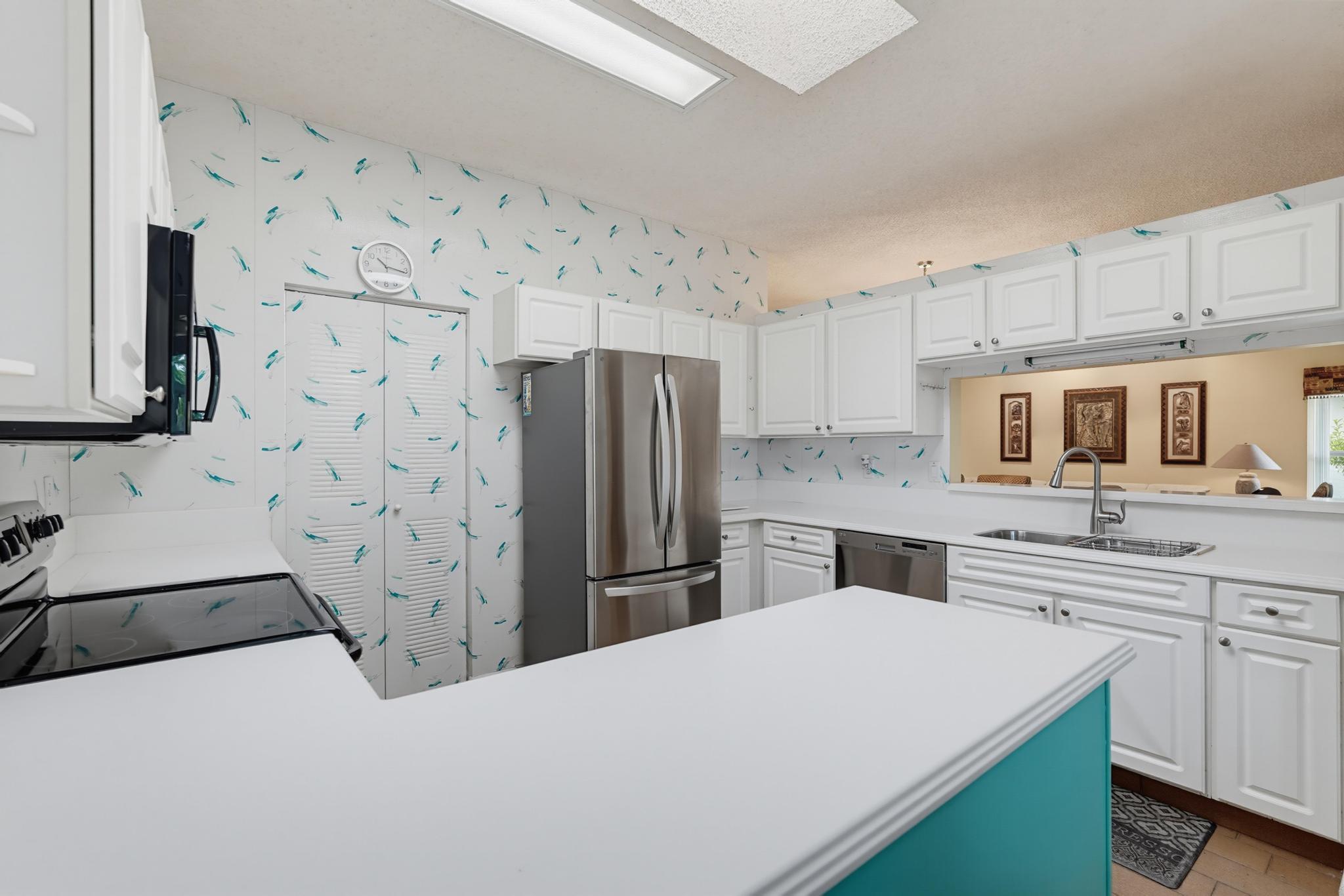 PINE RIDGE AT DELRAY BEACH - Residential