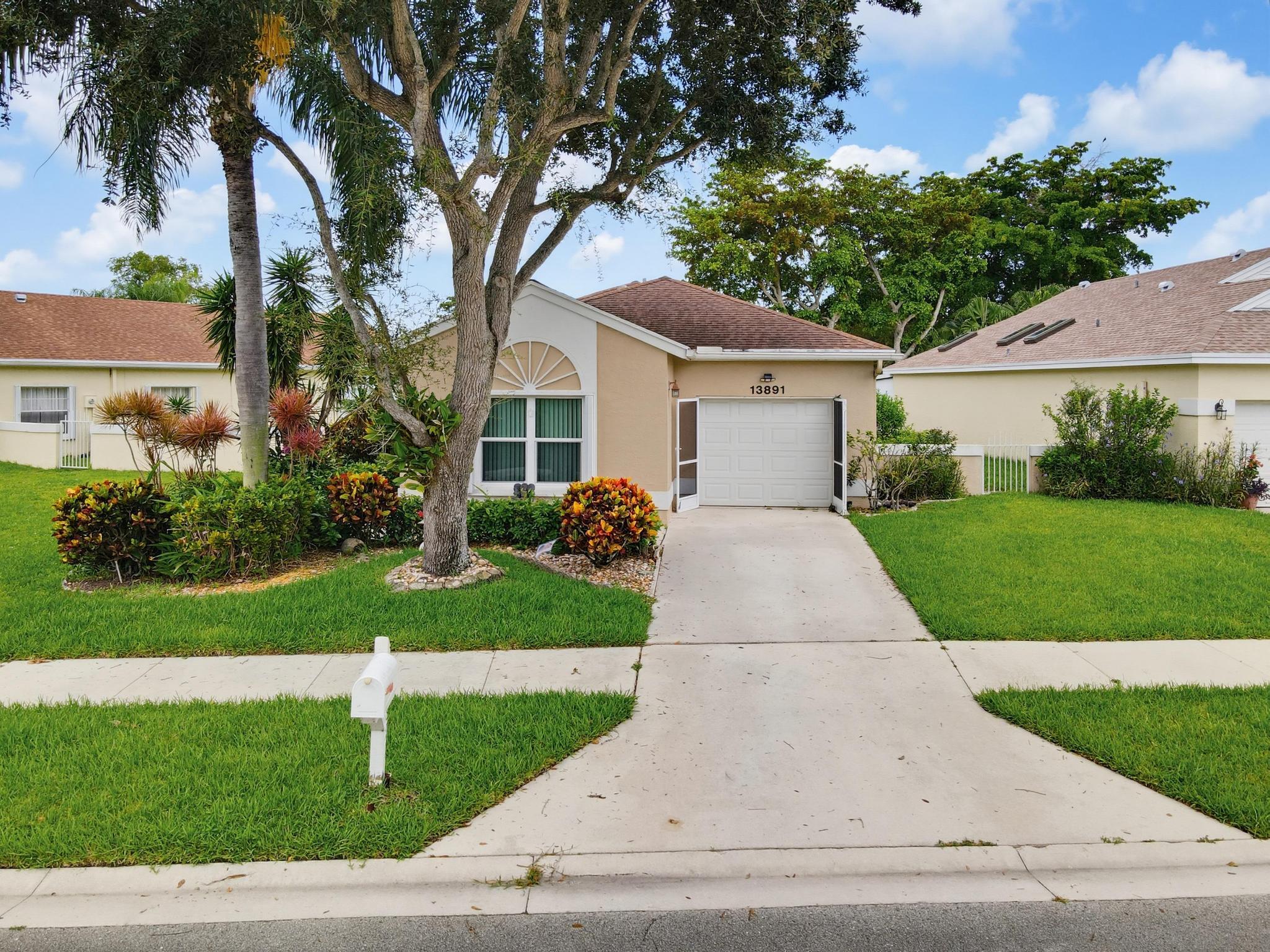 PINE RIDGE AT DELRAY BEACH - Residential