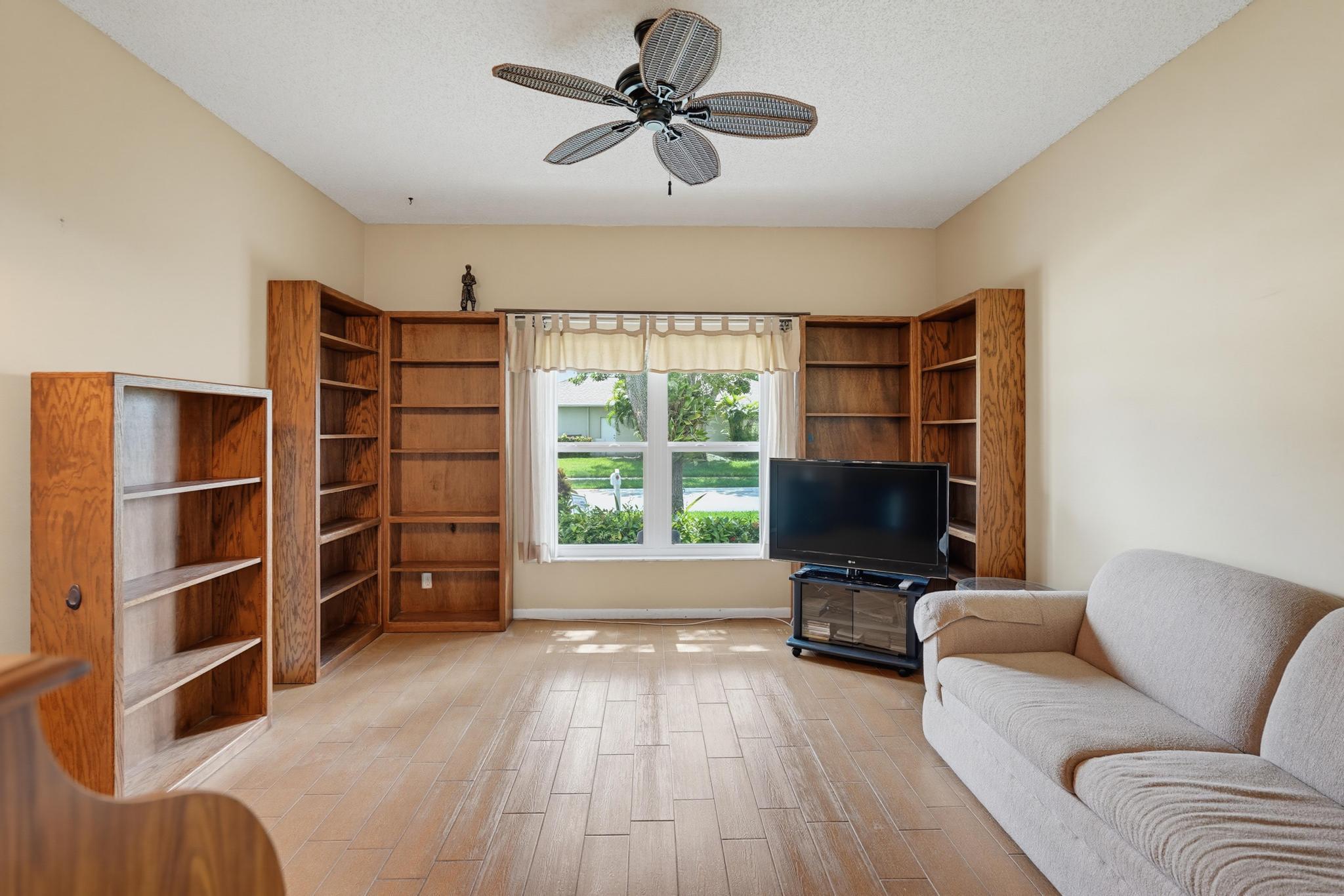 PINE RIDGE AT DELRAY BEACH - Residential