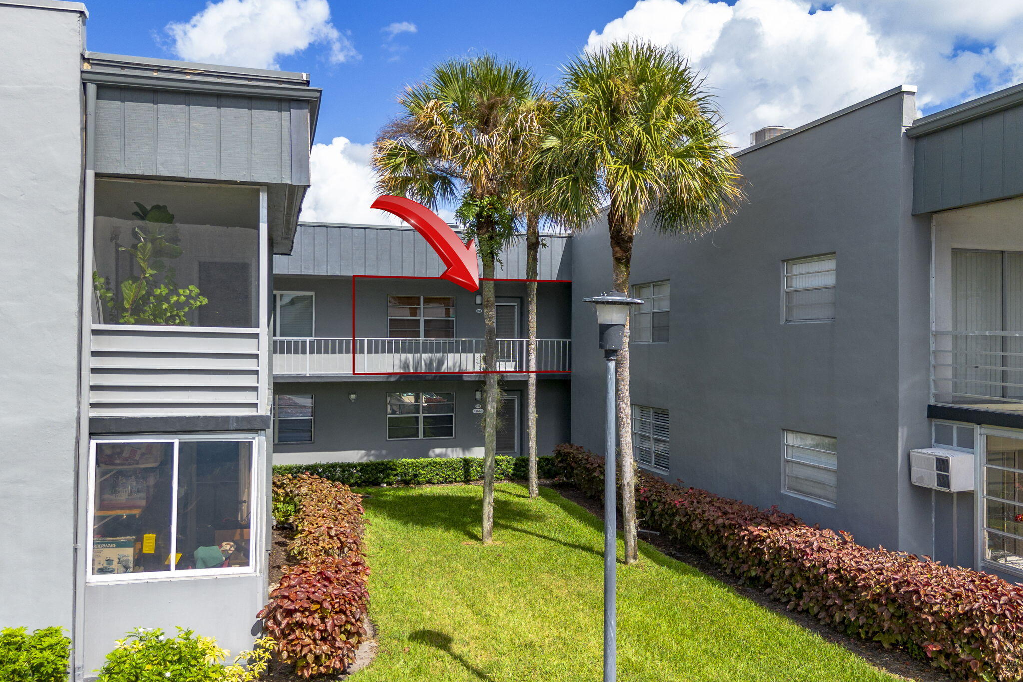 This property will be sold at ONLINE AUCTION. LIST PRICE REPRESENTS OPENING BID. Second-floor 2 bed / 2 bath condo with garden views in the sought-after 55+ community of Kings Point. Bright and airy, the light-filled interior opens to a private patio overlooking lush landscaping perfect for relaxing or entertaining. Includes one assigned parking space plus guest parking. Residents enjoy multiple clubhouses, golf courses, tennis courts, several heated pools and spas, and a complimentary community shuttle to nearby shopping. Low-maintenance lifestyle in a fully gated community. Interior Features: - 2 bedrooms - 2 bathrooms - Second-floor location - Patio with garden view - Assigned & guest parking Community/Amenities: - Gated 55+ community (Kings Point) -  - Clubhouses, golf, tennis, pools & spas - Shuttle bus to shopping.  Bidding will open at 12:00 Noon on Monday, July 6, 2026 and close at 2:00 pm on Wednesday, July 8, 2026.       Additional Auction Terms: $6,000 or 10% buyer's premium, whichever is greater, will be added to the winning bid. Buyer's Agent must be registered as an agent on Homesale.plus prior to the time buyer places 1st bid.  Property is sold AS-IS, no inspection contingency. No financing contingency.  Buyer pays all transfer & recordation taxes. 10% Earnest Money Deposit due at contract execution.