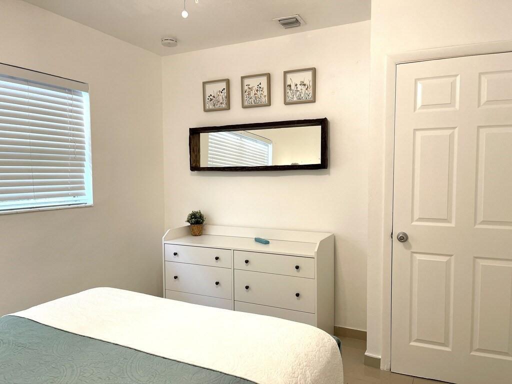 POINCIANA PARK - Residential Lease