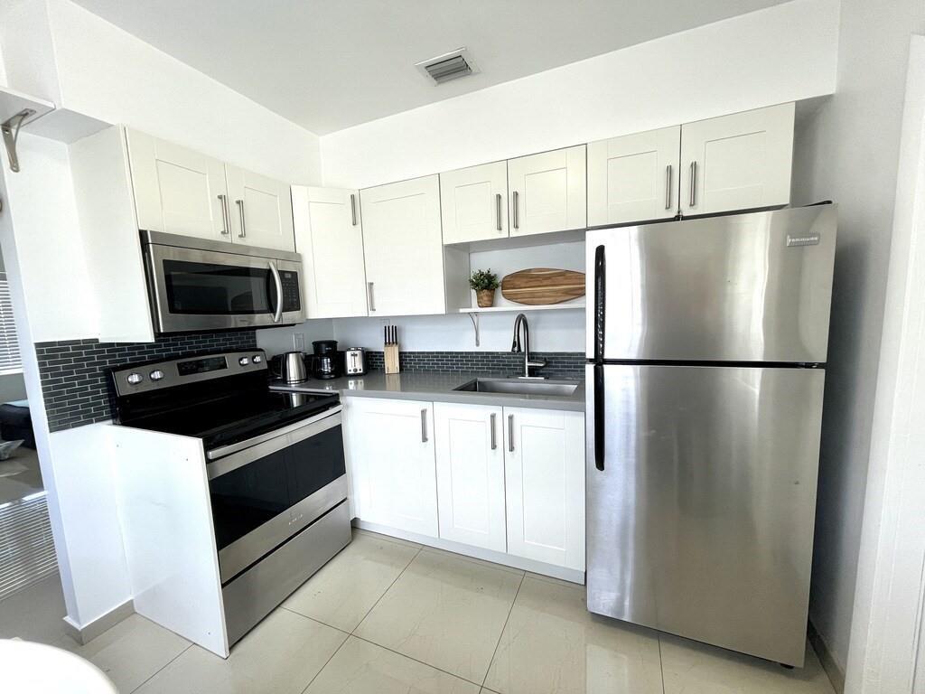 POINCIANA PARK - Residential Lease