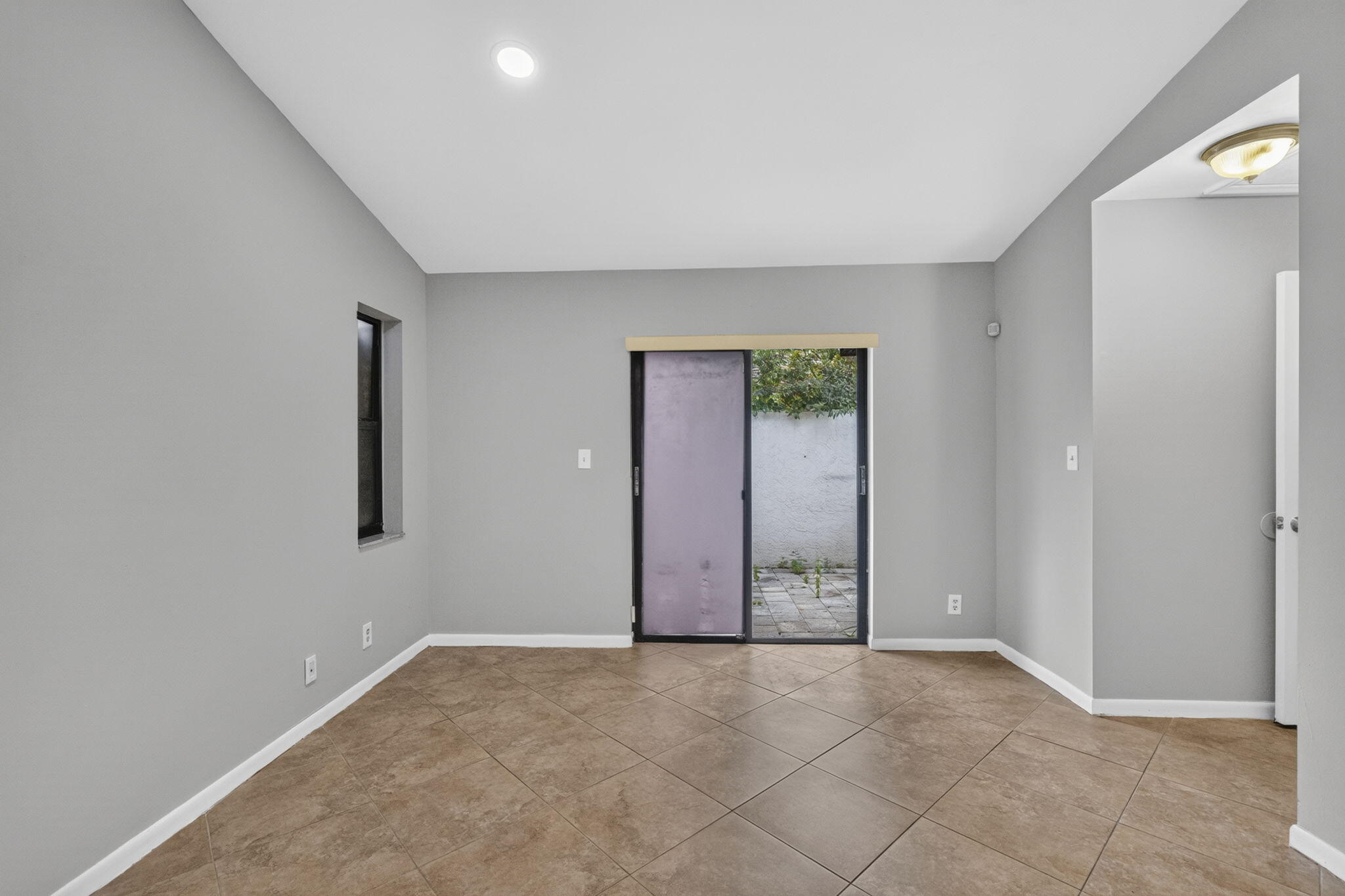 PINES OF OAKLAND FOREST WEST - Residential