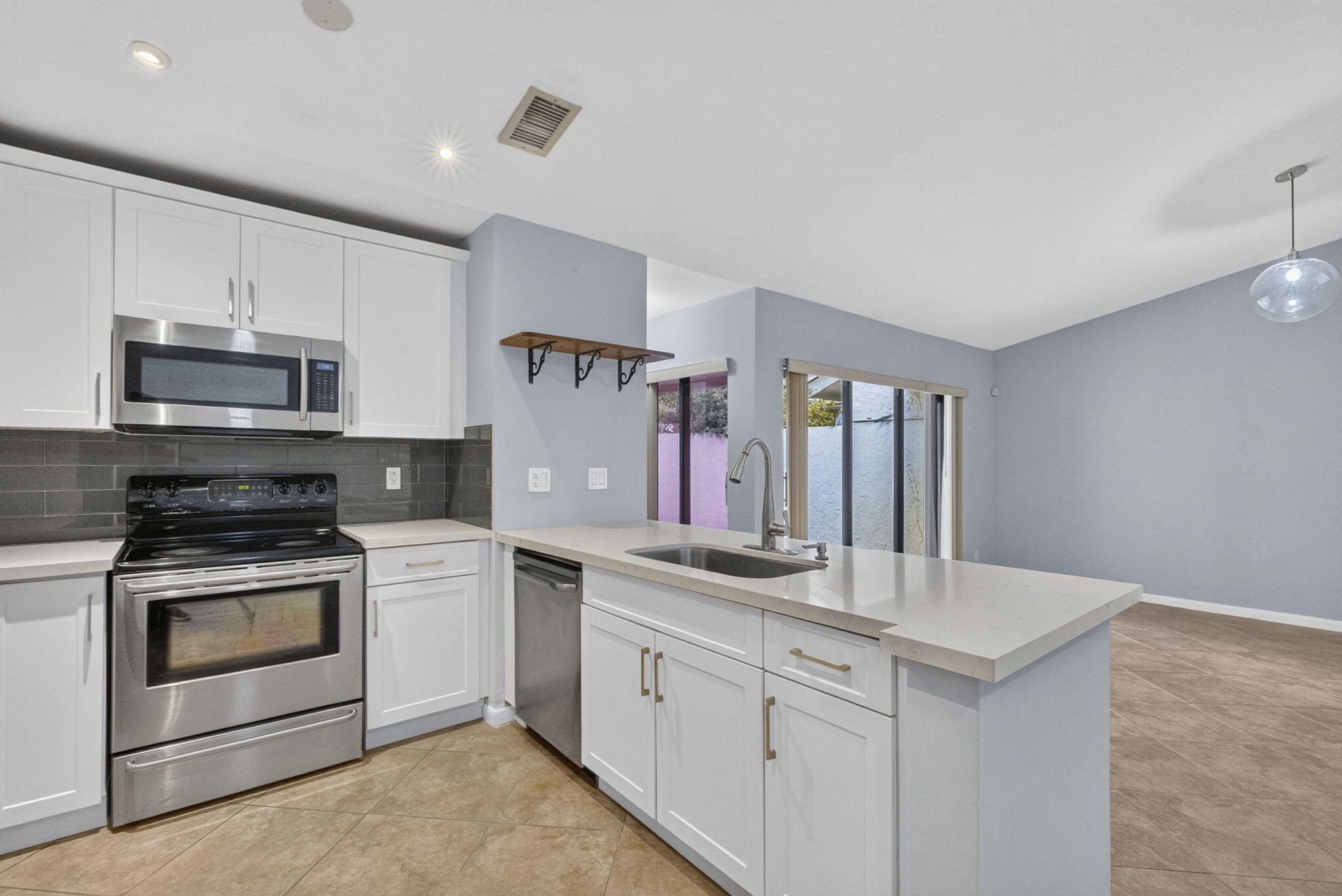 PINES OF OAKLAND FOREST WEST - Residential