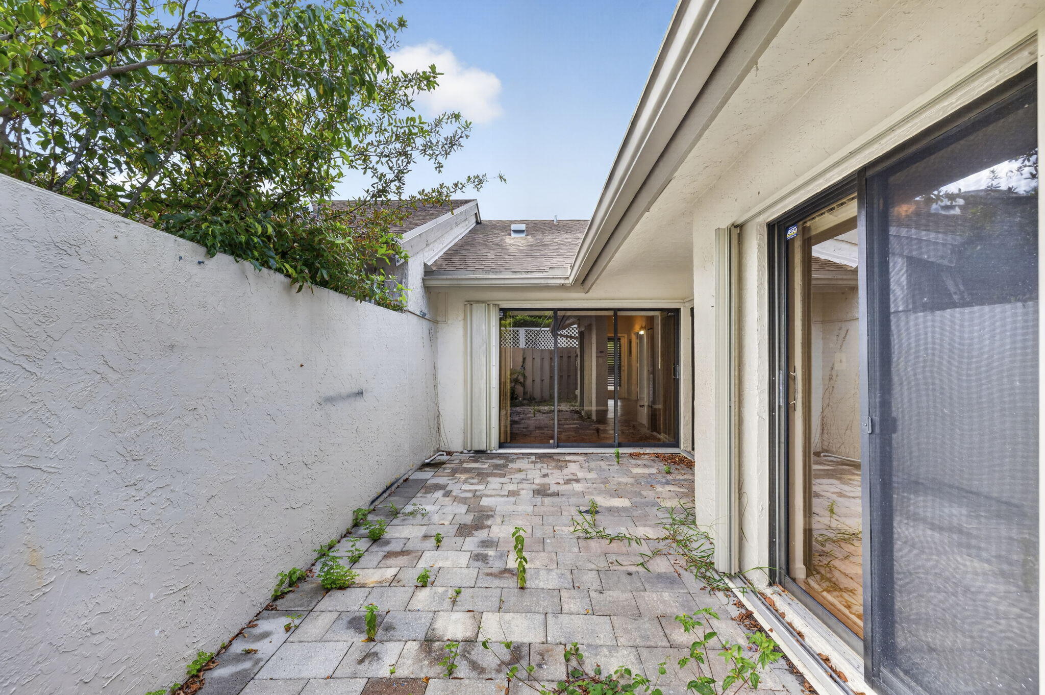 PINES OF OAKLAND FOREST WEST - Residential